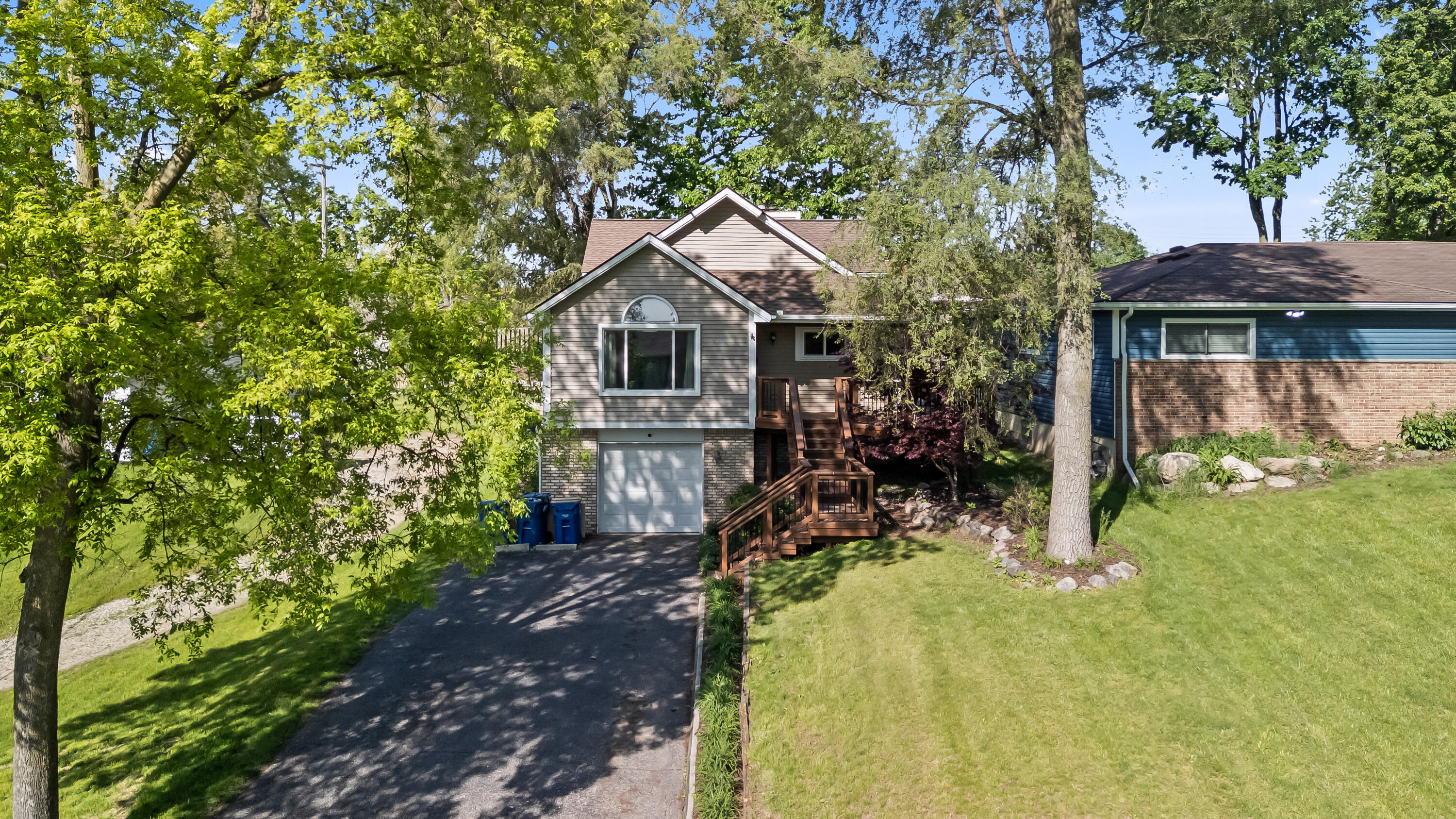 1008 Beachland Boulevard Property Photo 2