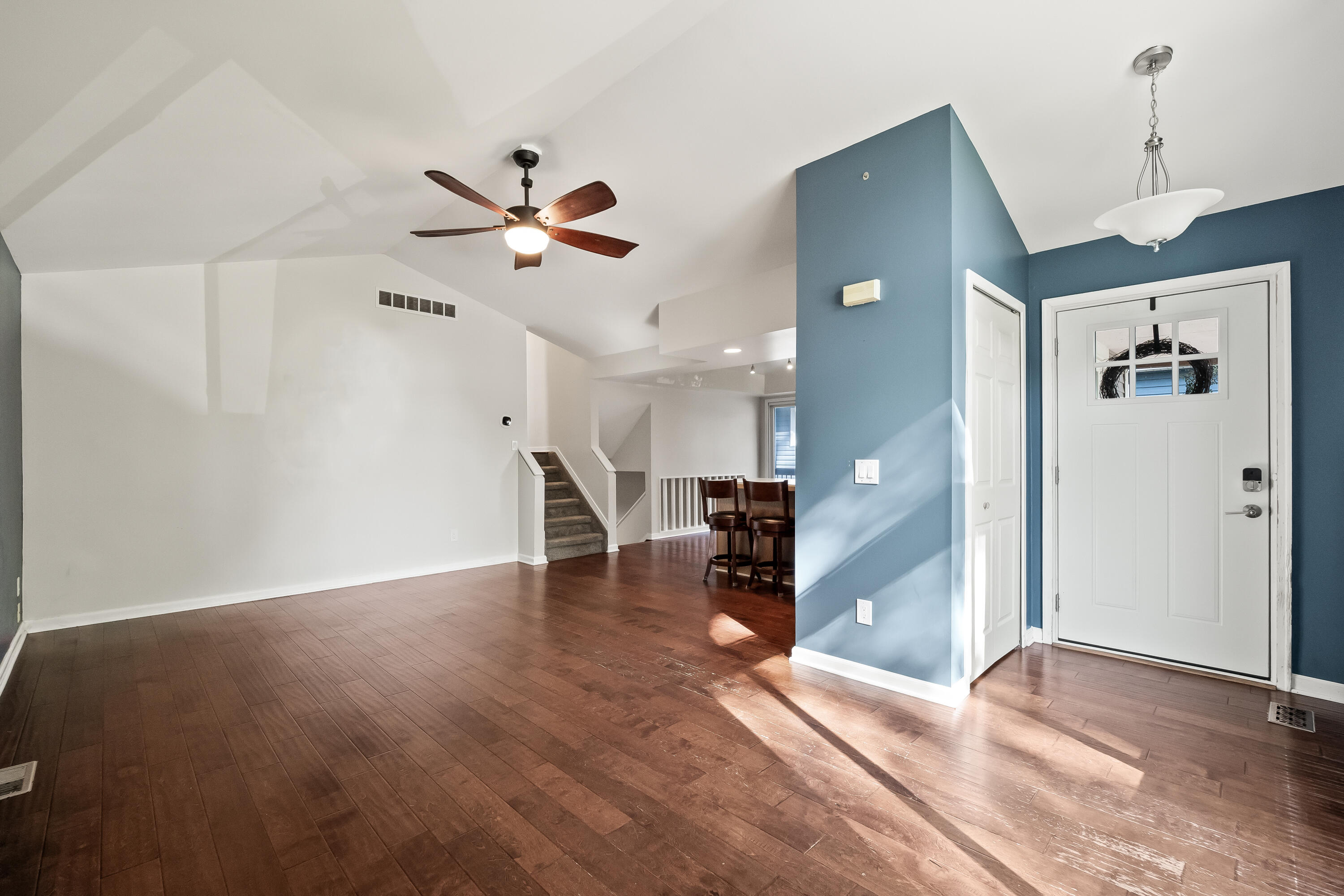 1008 Beachland Boulevard Property Photo 9