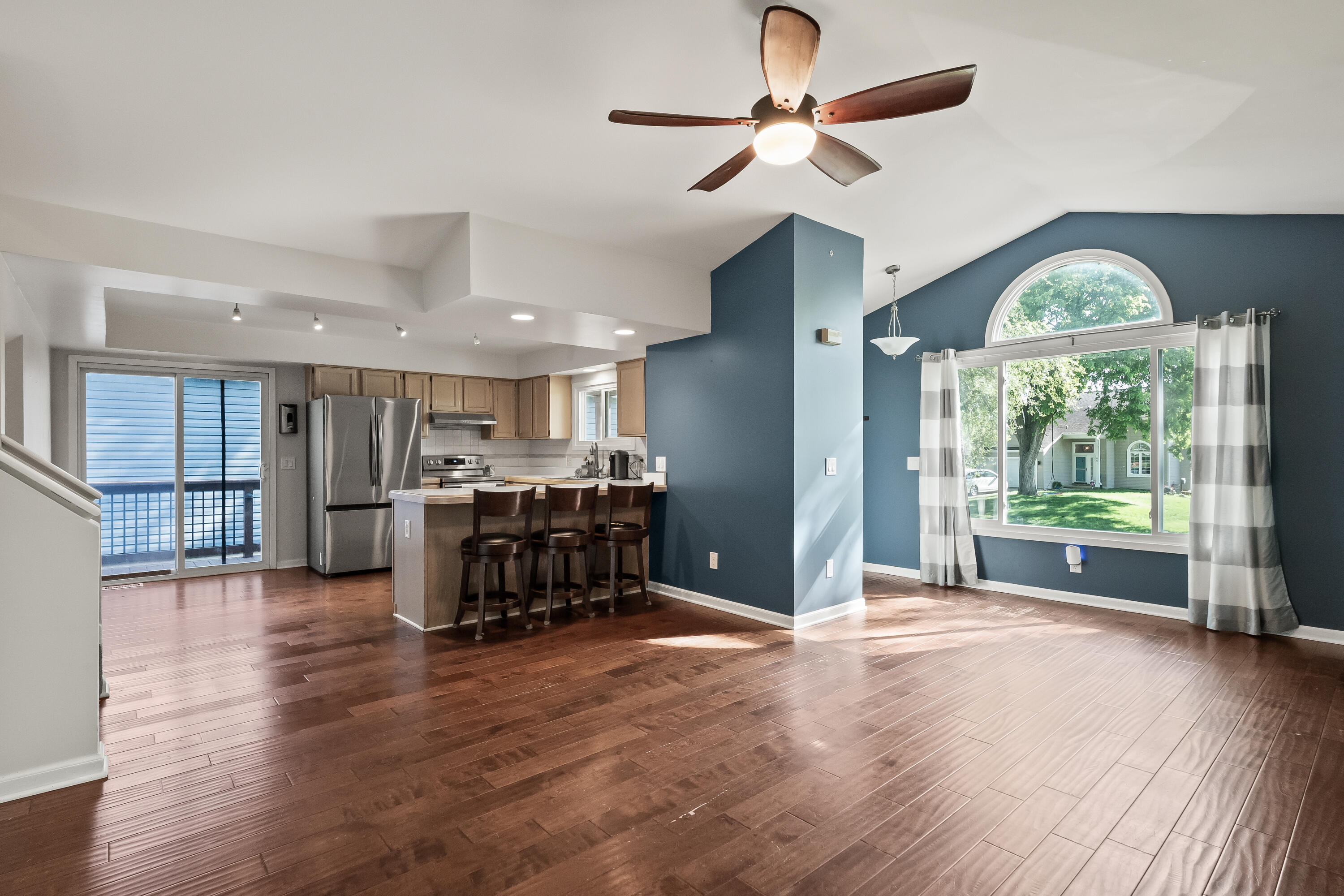 1008 Beachland Boulevard Property Photo 11
