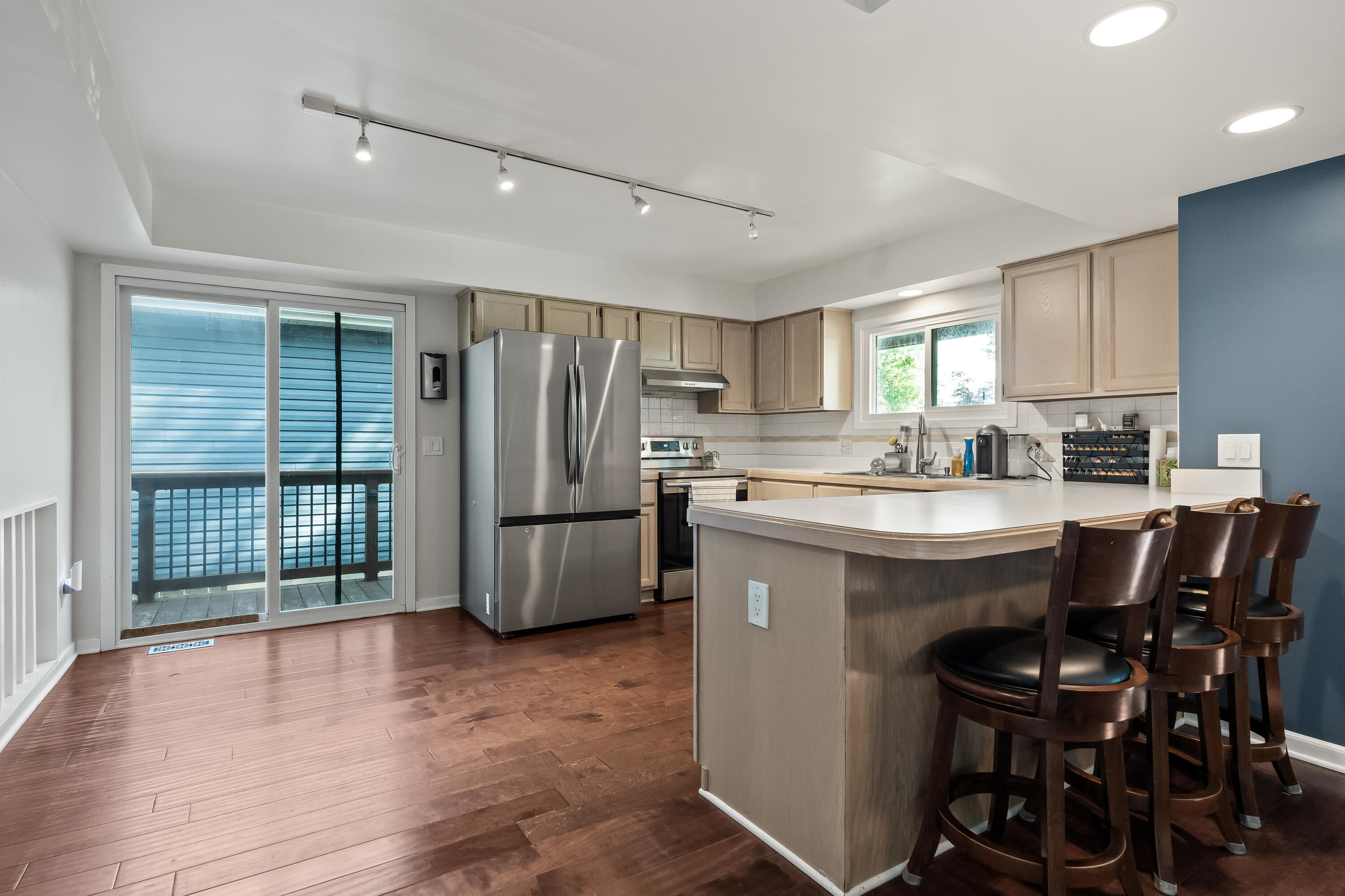 1008 Beachland Boulevard Property Photo 13
