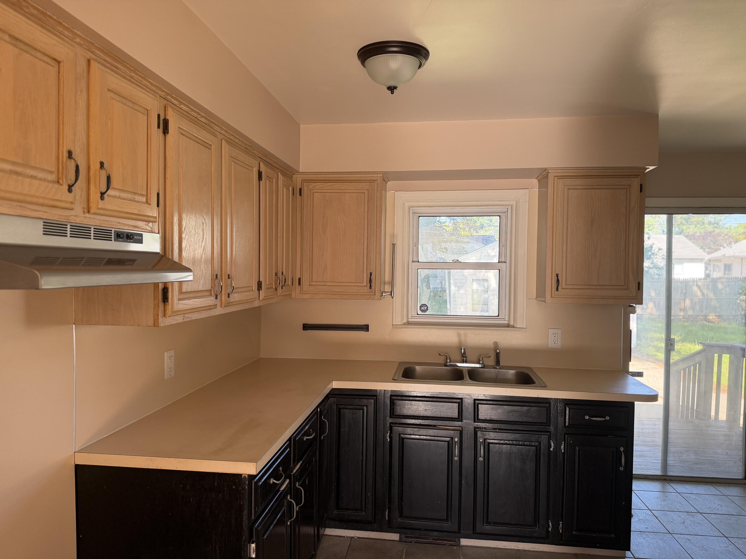 22415 Wilmot Avenue Property Photo 3
