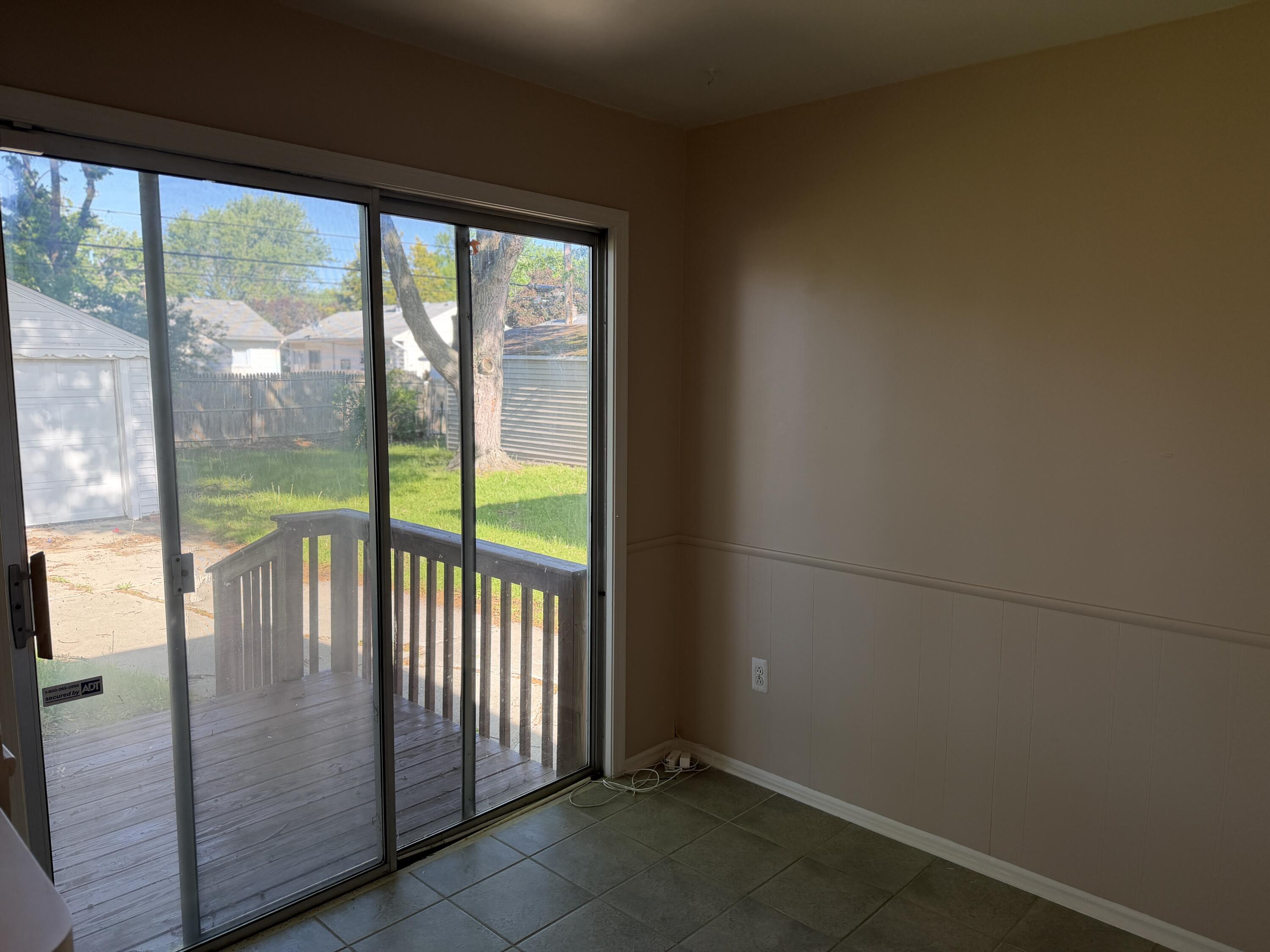 22415 Wilmot Avenue Property Photo 13