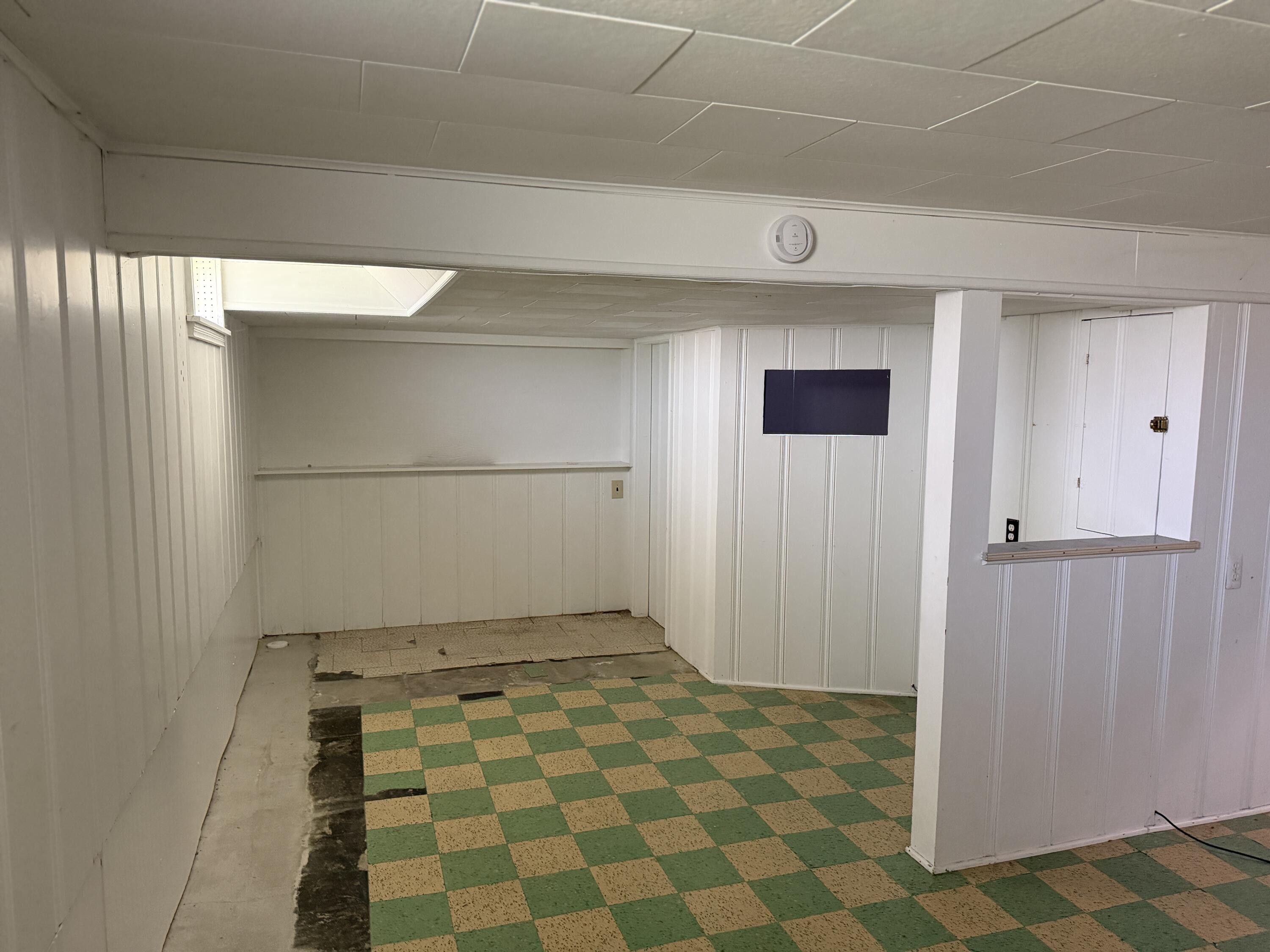 22415 Wilmot Avenue Property Photo 16