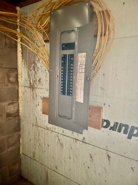 7909 11 Mile Road Property Photo 25