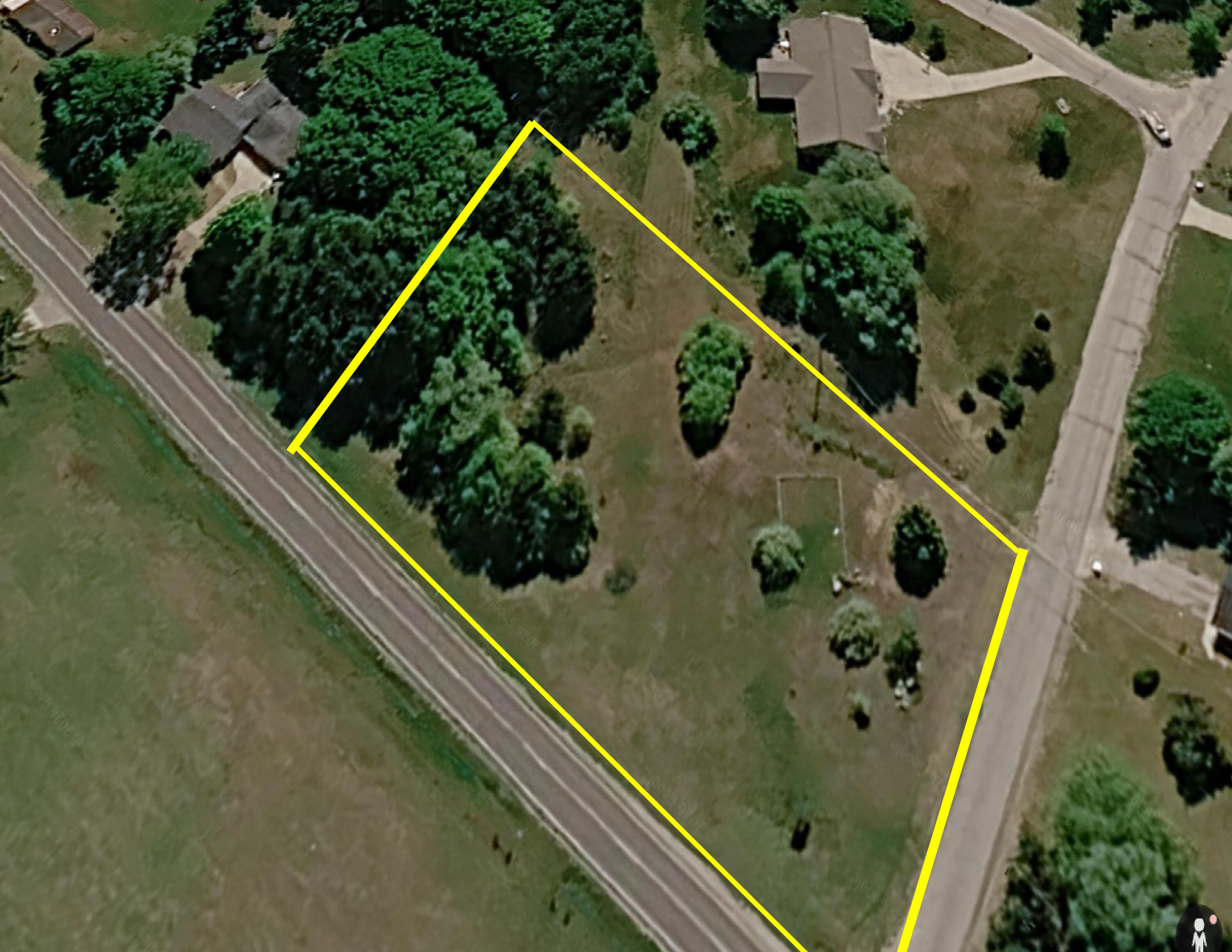16053 Mckinley Road Property Photo 1
