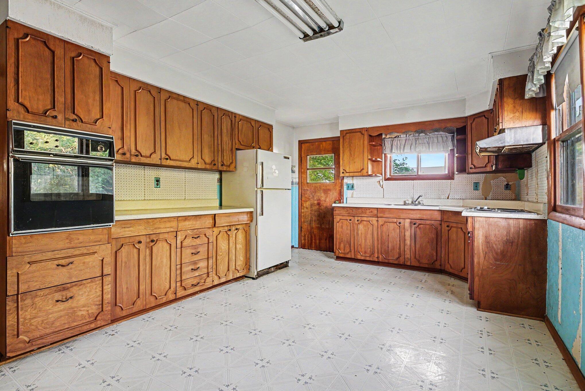 7854 Painter School Property Photo 12