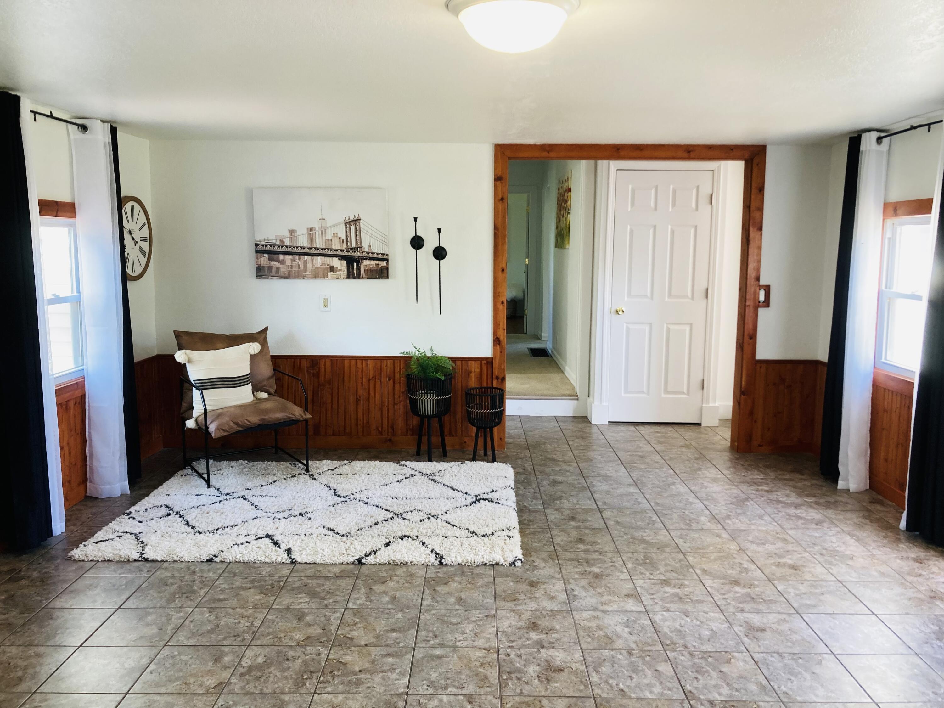 7052 E Drive N Property Photo 9