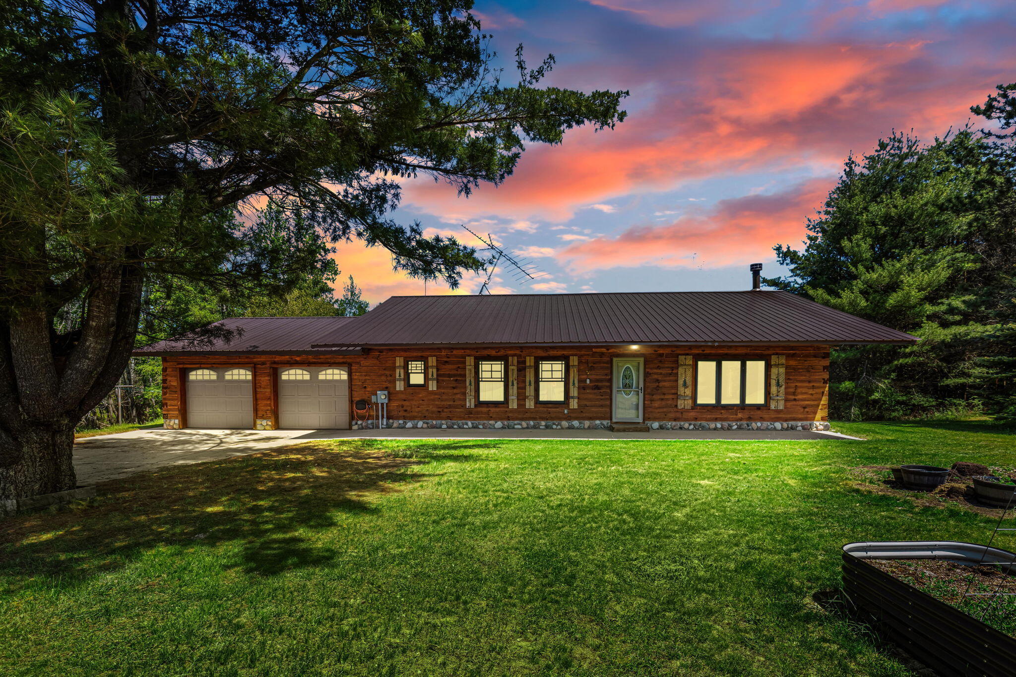 15902 Penesal Road Property Photo 2