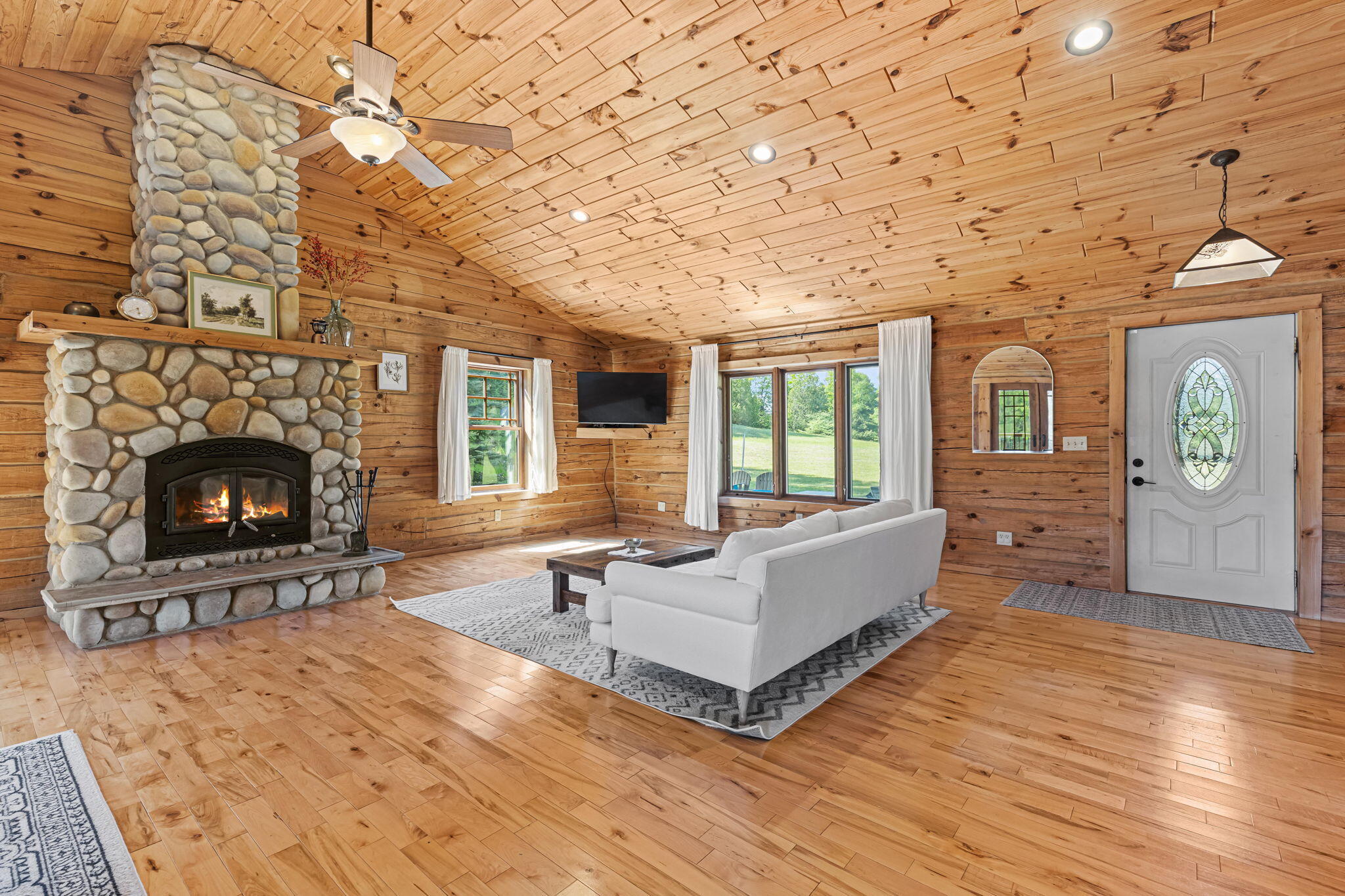 15902 Penesal Road Property Photo 9