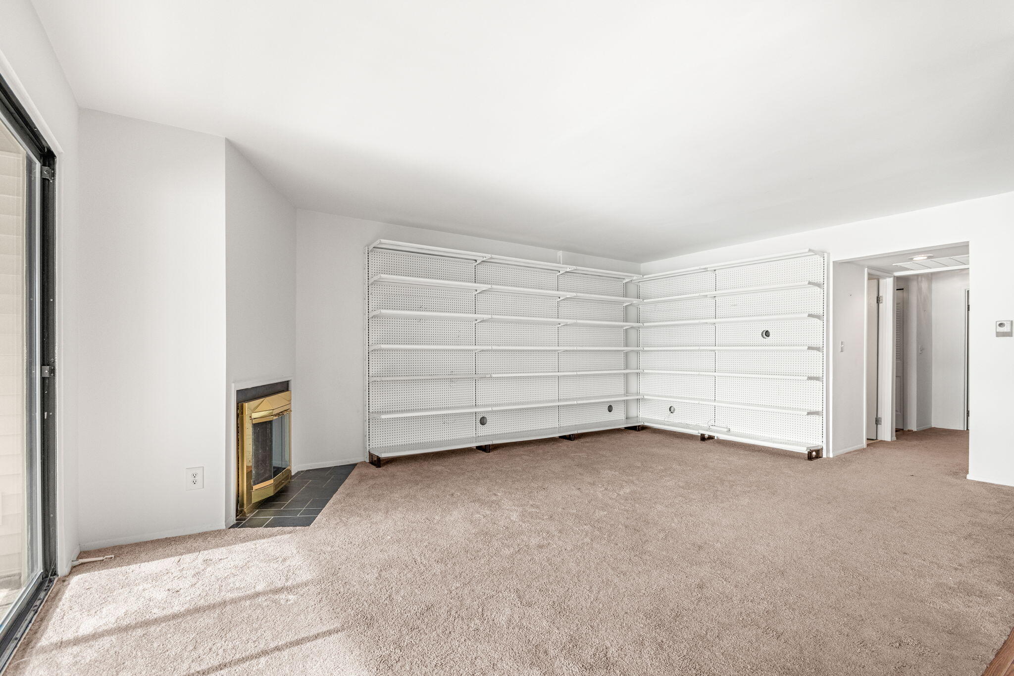 730 Cliffs Drive 303a Property Photo 11
