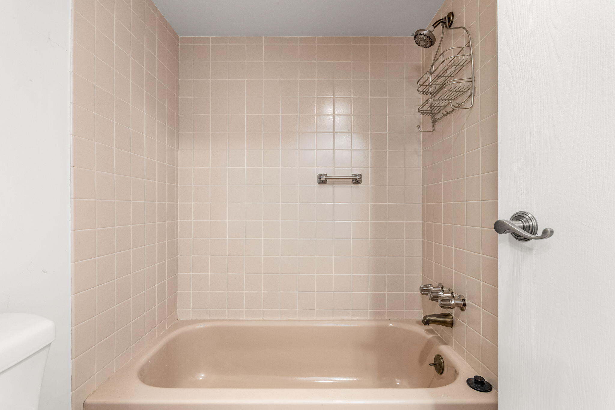 730 Cliffs Drive 303a Property Photo 20
