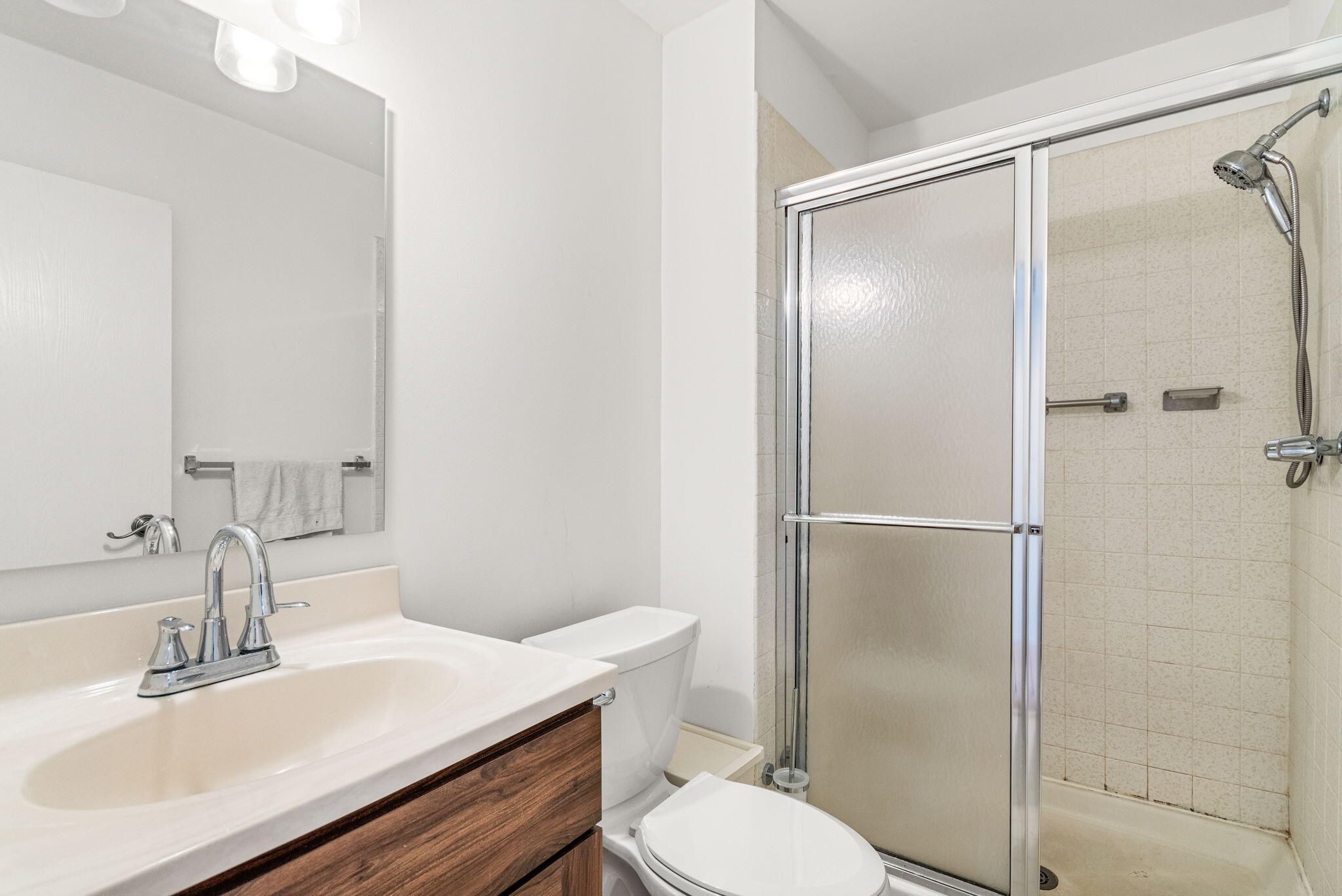 730 Cliffs Drive 303a Property Photo 23