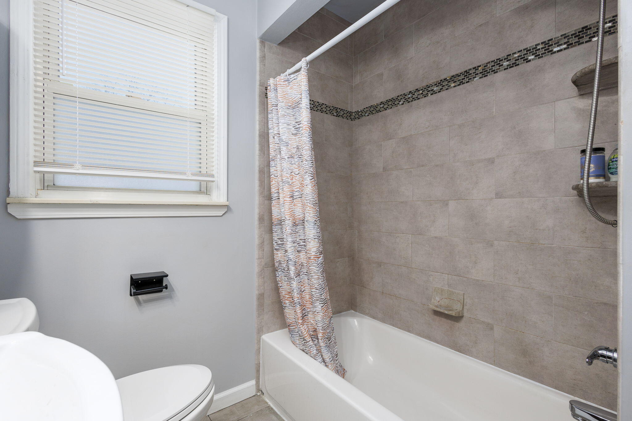 2108 E 4th Street Property Photo 20