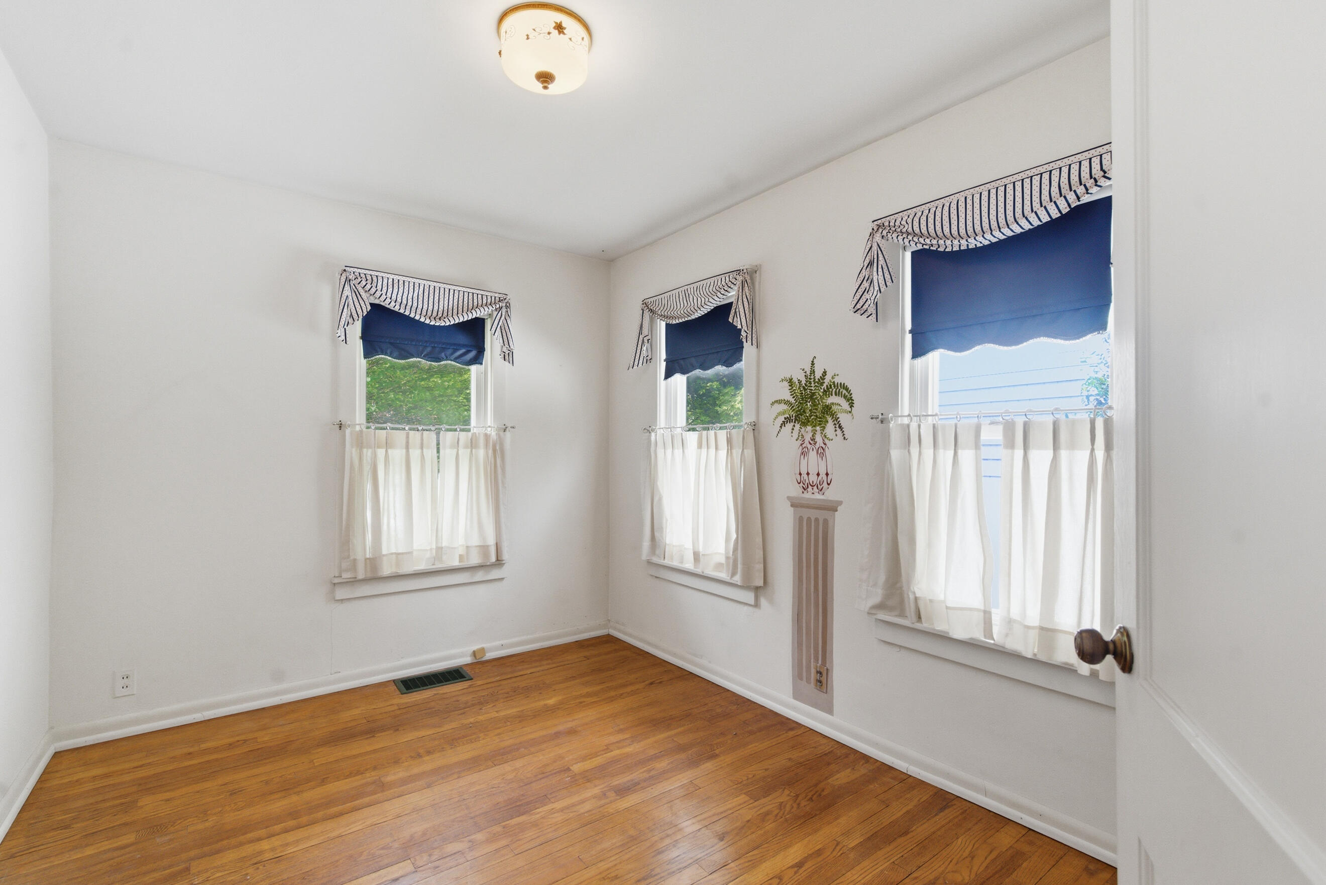 3624 E Shore Drive Property Photo 21