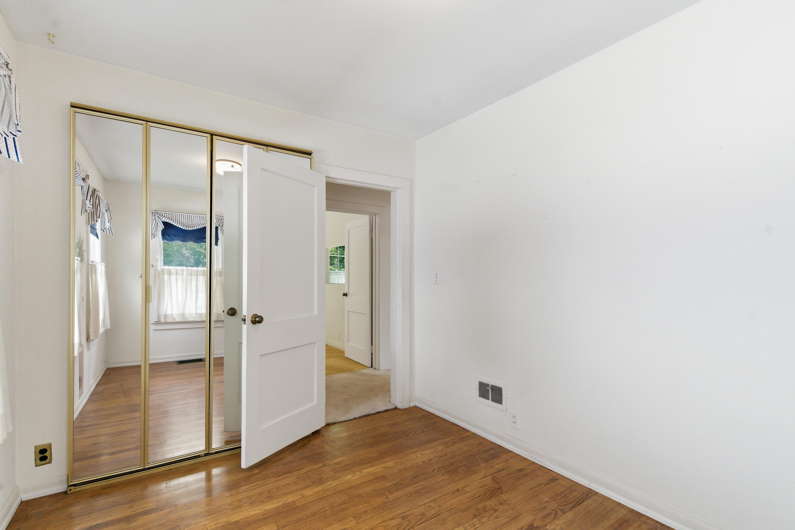3624 E Shore Drive Property Photo 22