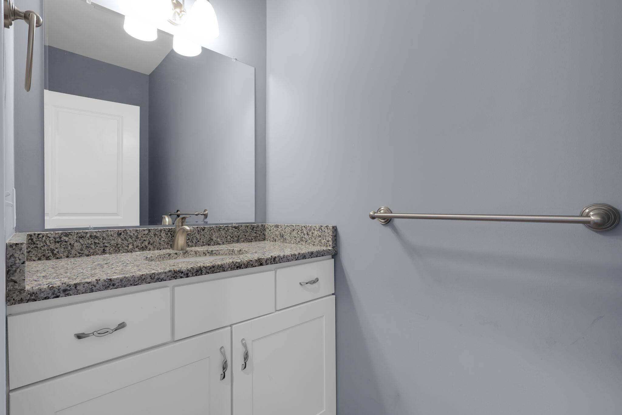 48484 Jefferson Avenue Property Photo 17