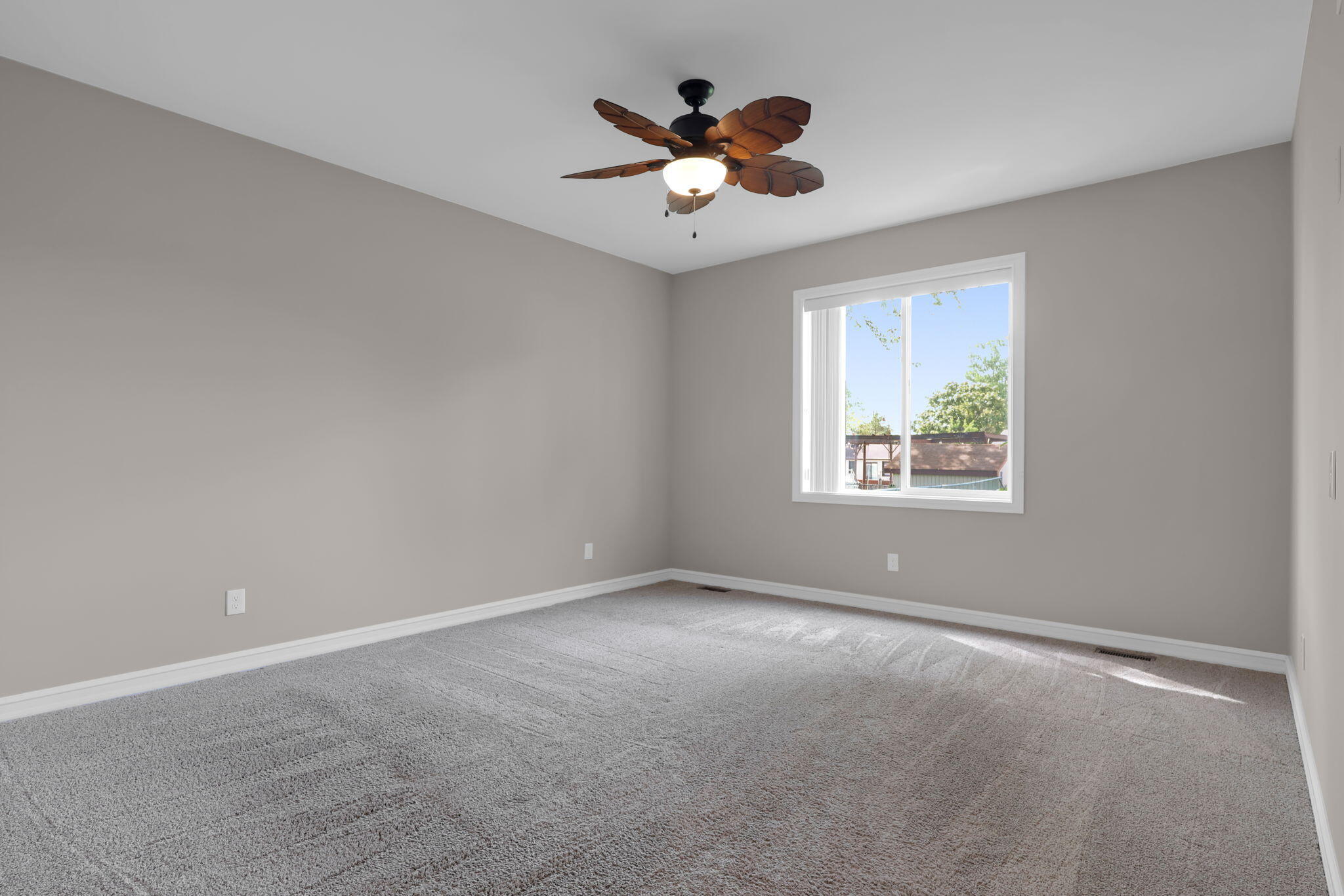 48484 Jefferson Avenue Property Photo 22