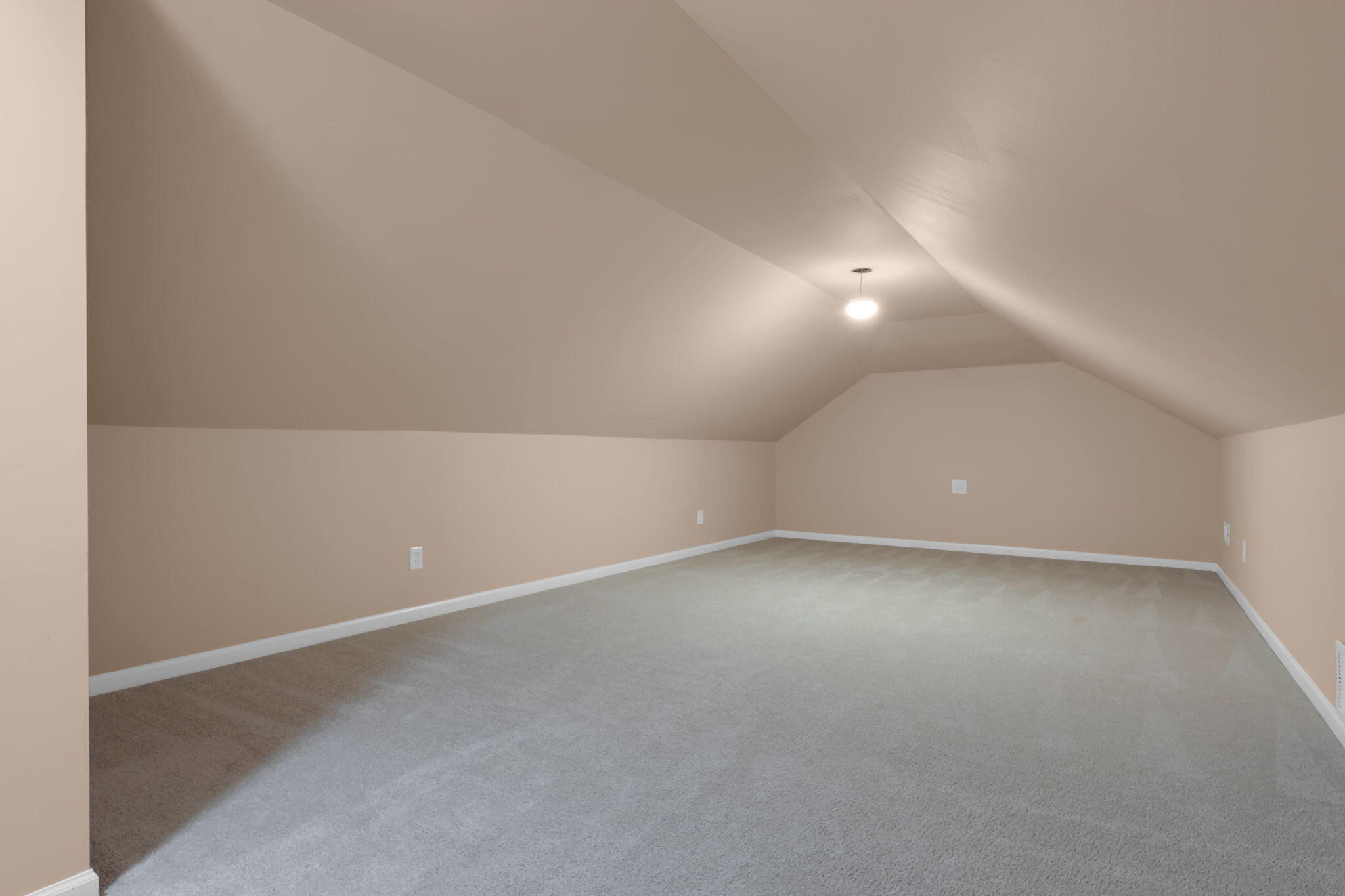 48484 Jefferson Avenue Property Photo 28