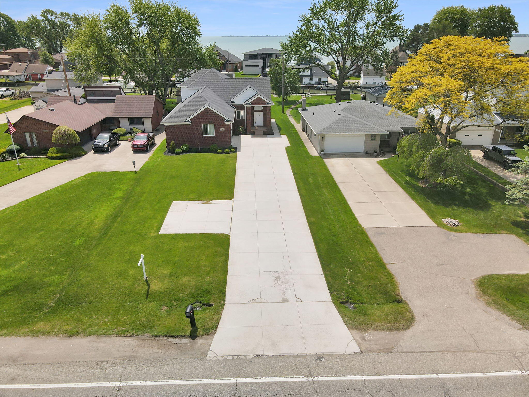 48484 Jefferson Avenue Property Photo 35