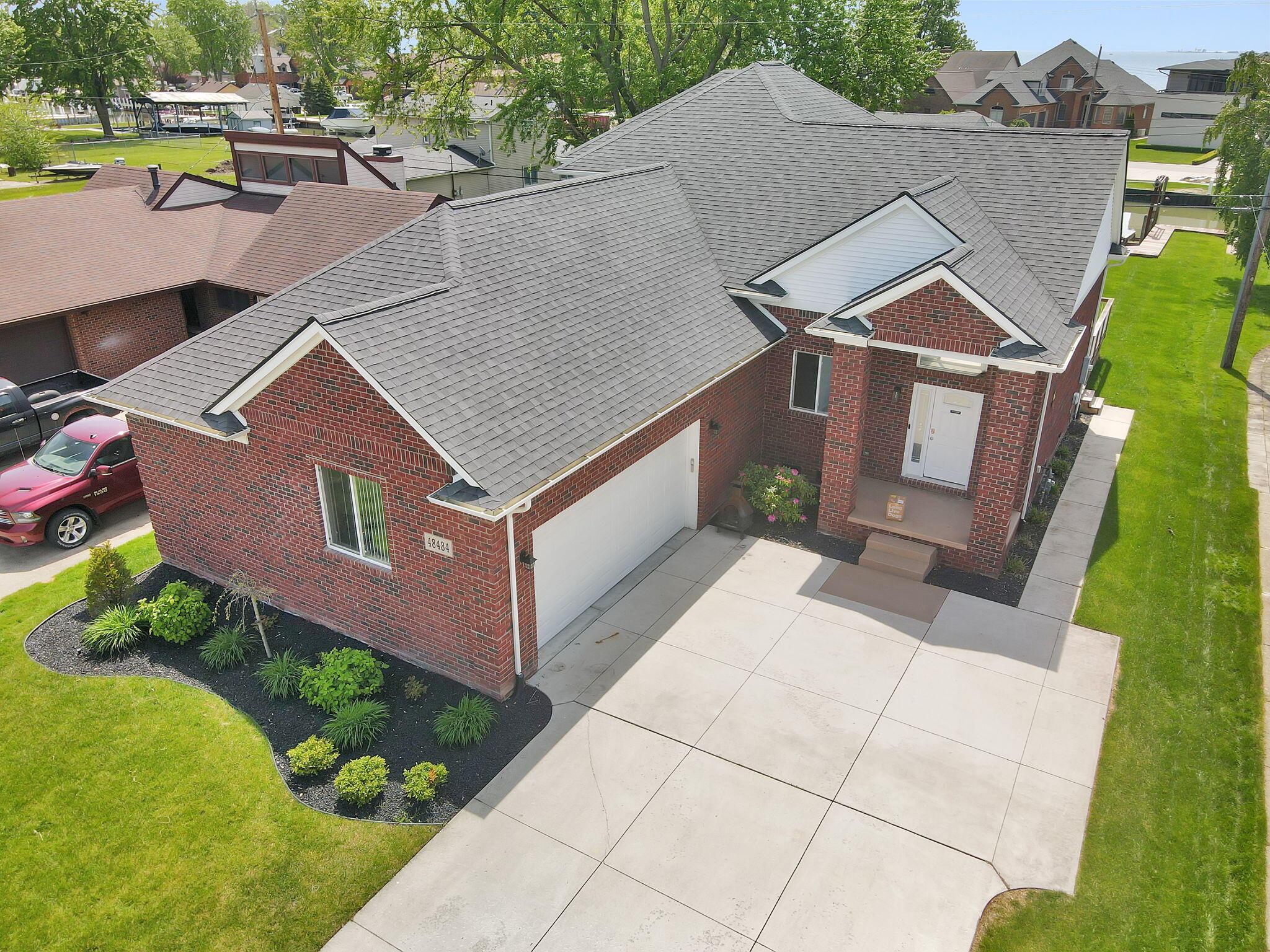 48484 Jefferson Avenue Property Photo 40