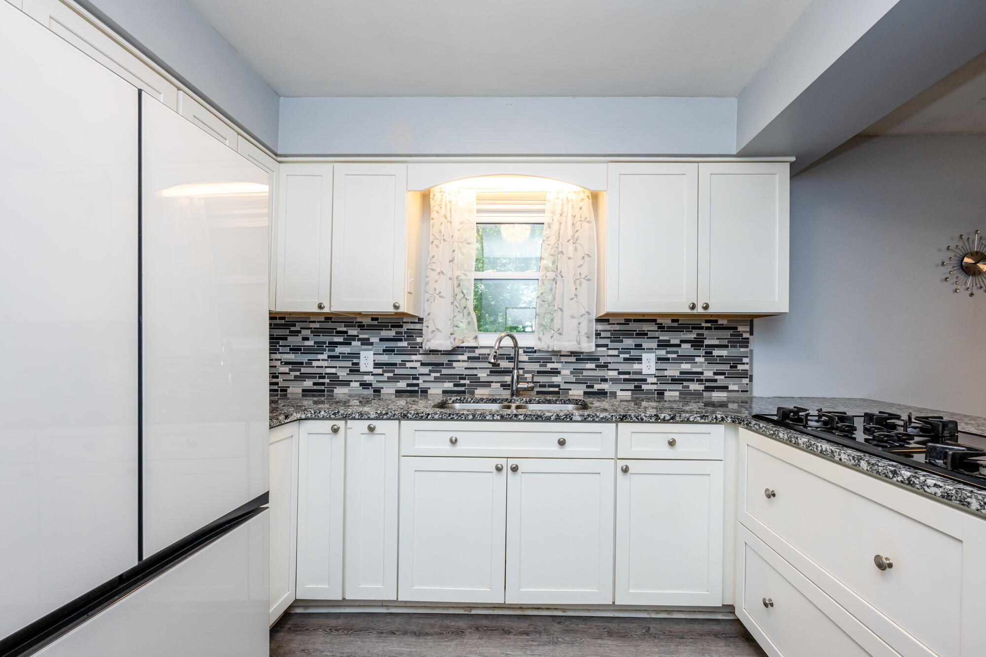 1846 Maple Lane Property Photo 8