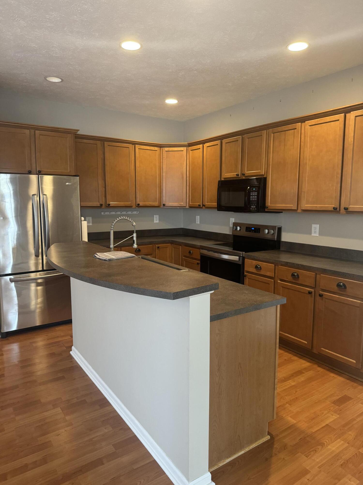 573 Brownstone Street Property Photo 16