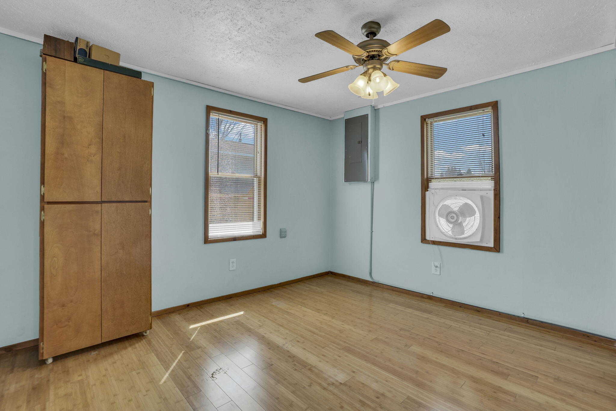 10976 E 3 Mile Road Property Photo 19