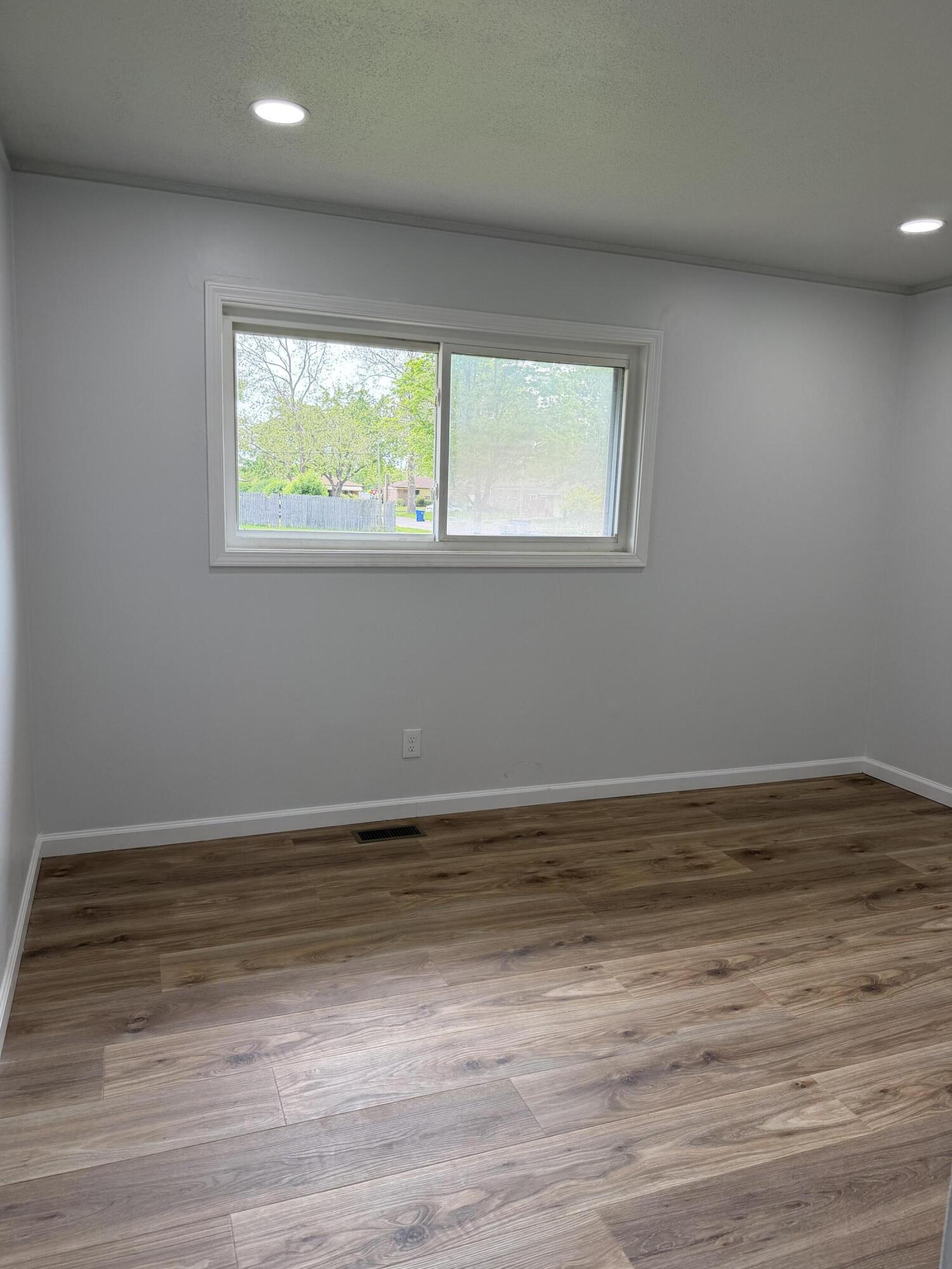 11809 Mckinley Drive Property Photo 6