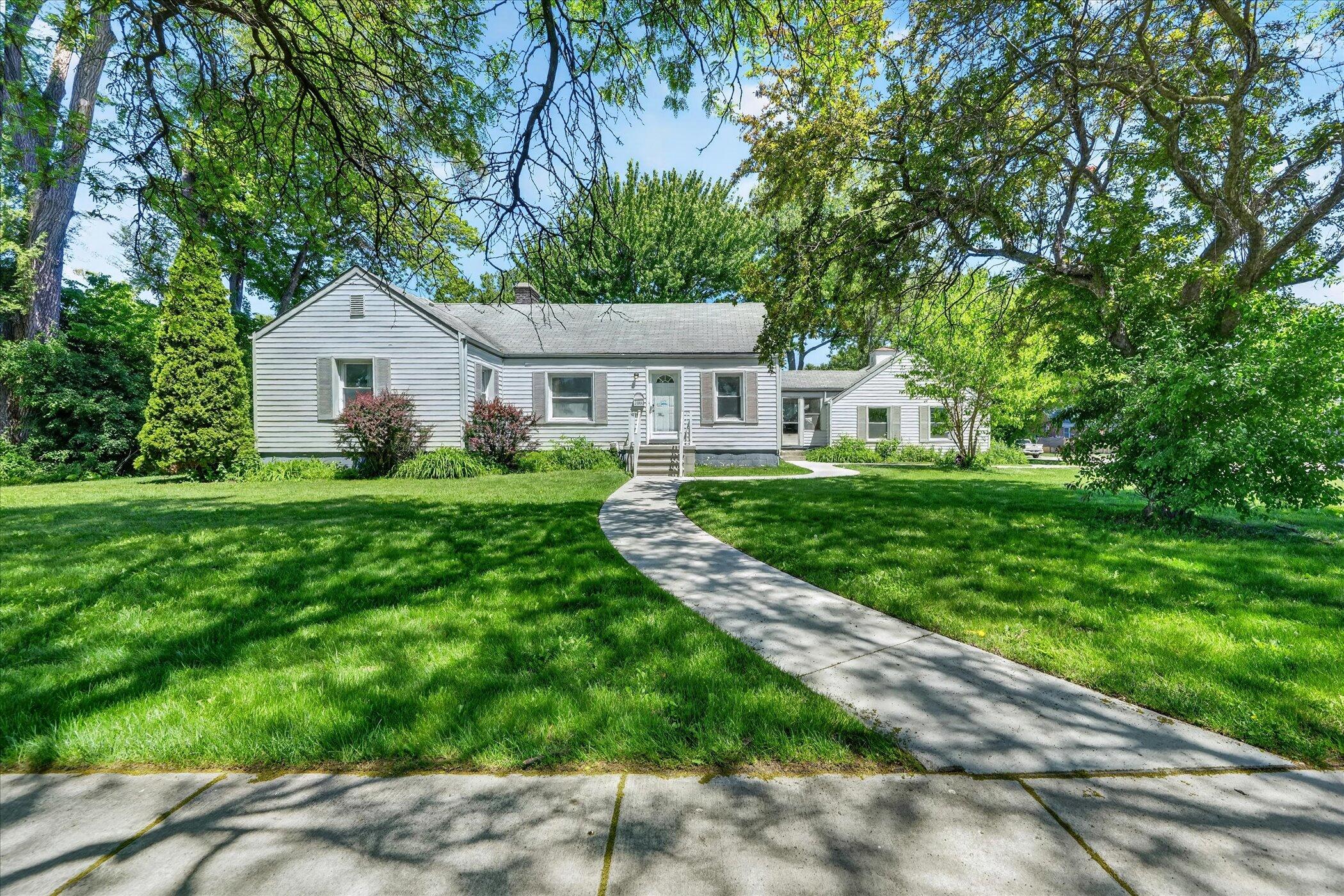 14000 Wales Street Property Photo 3