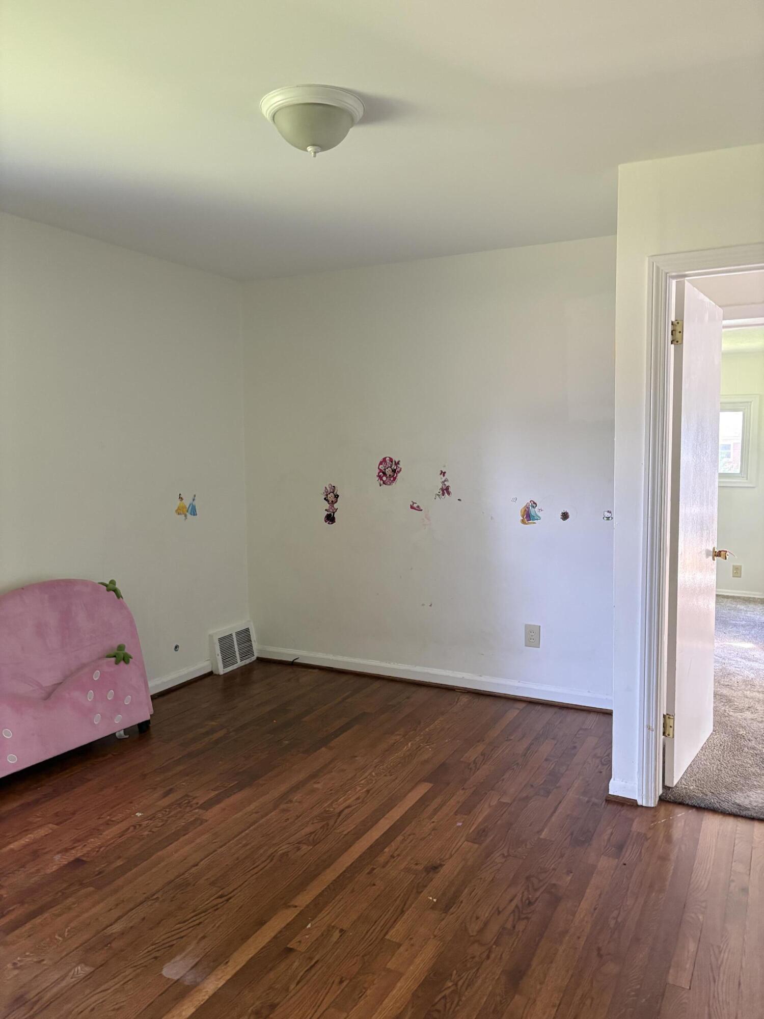 14000 Wales Street Property Photo 17