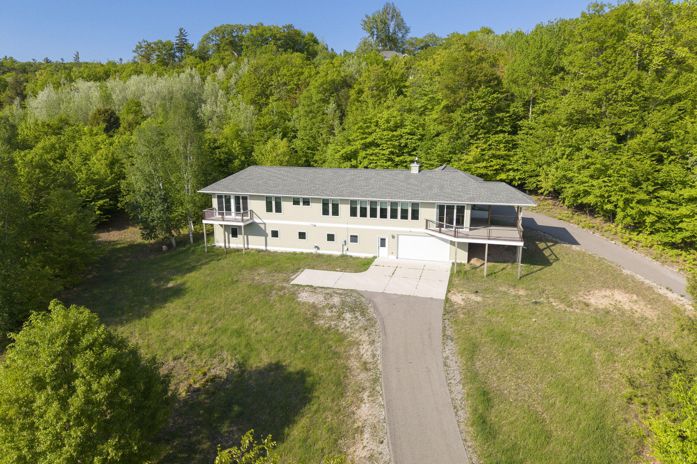 9798 N Slope Drive Property Photo 3