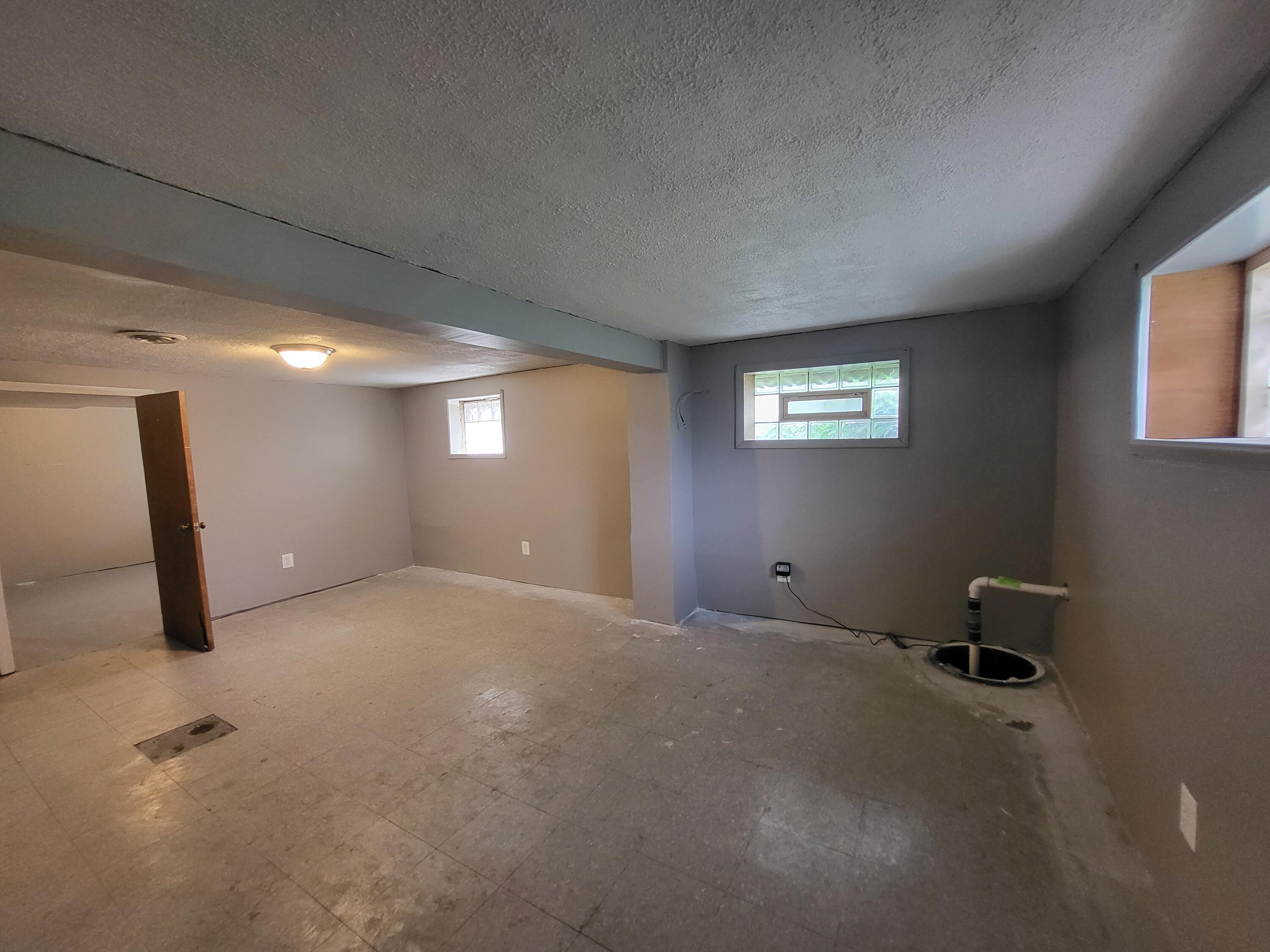 21769 Donald Avenue Property Photo 10