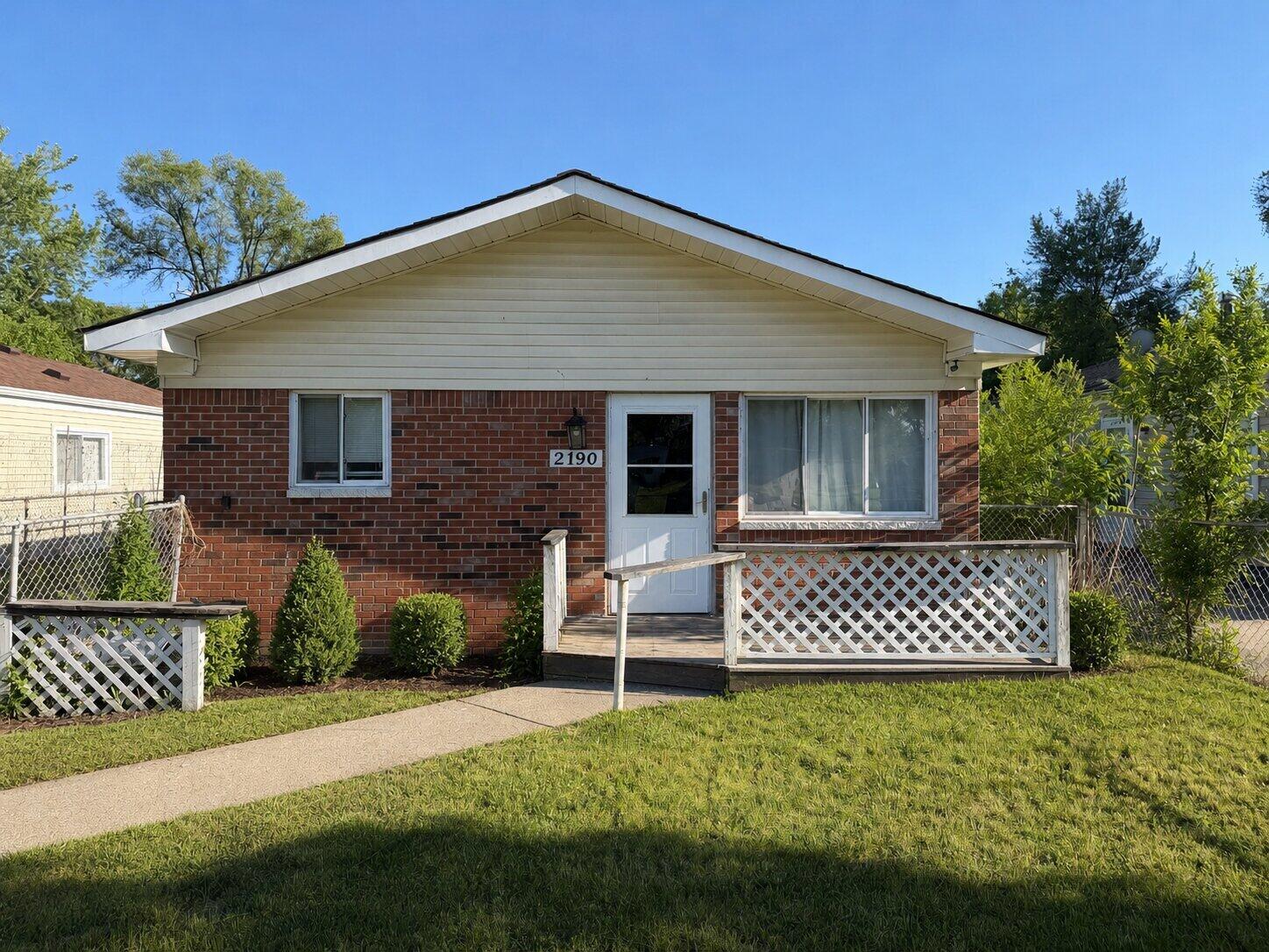 2190 Garrick Avenue Property Photo 1