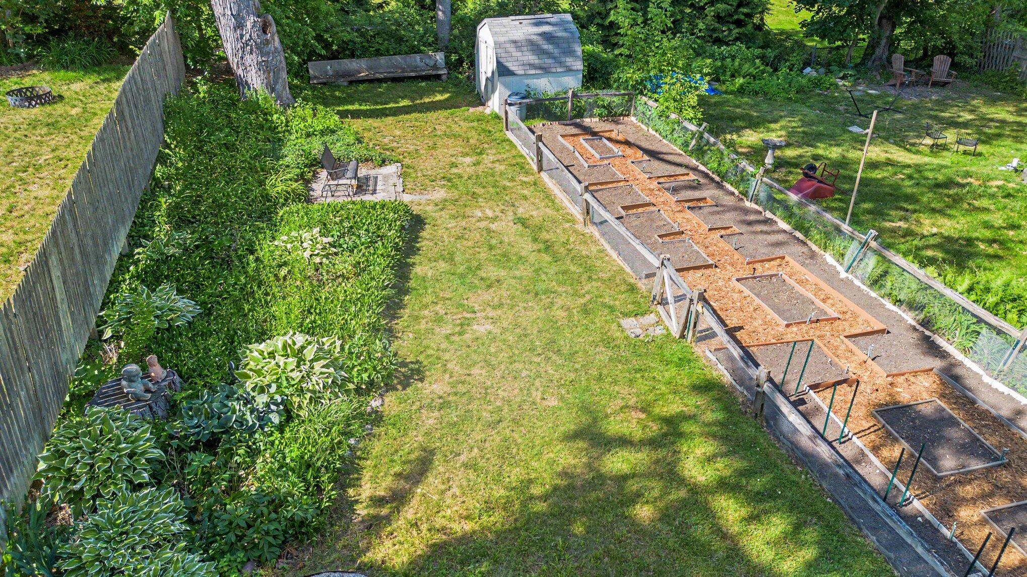 406 Hiscock Street Property Photo 21