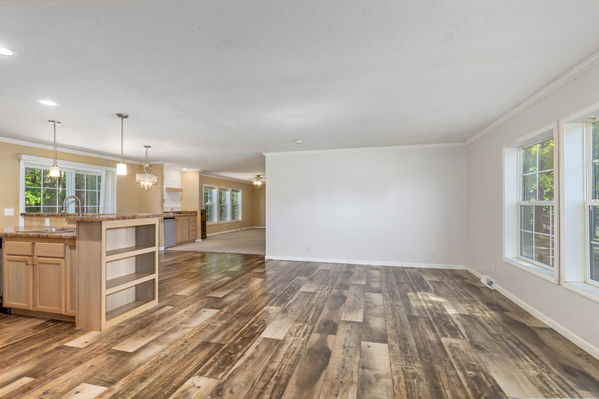 2757 127th Avenue Property Photo 6