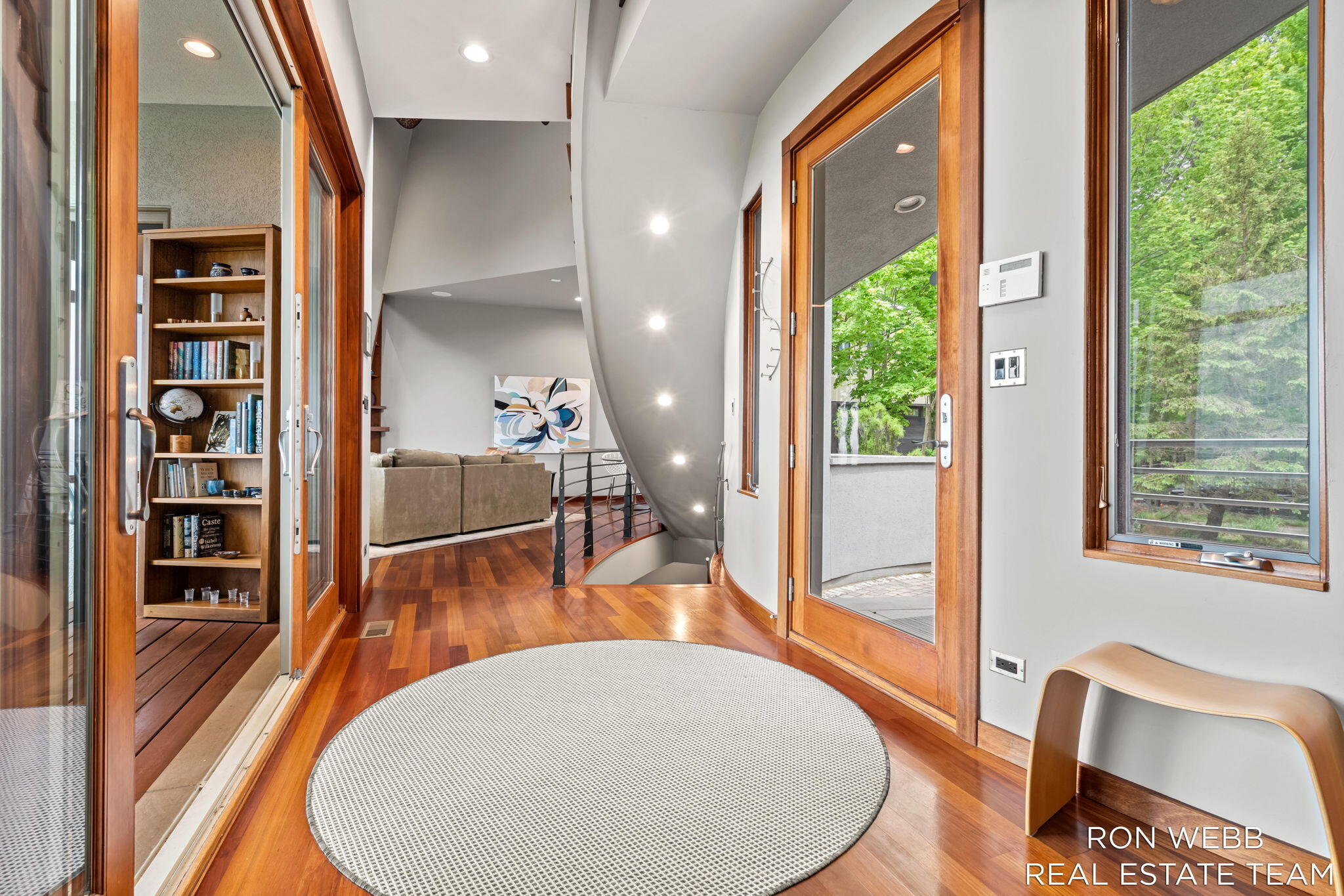 1234 Shorecrest Drive Property Photo 13