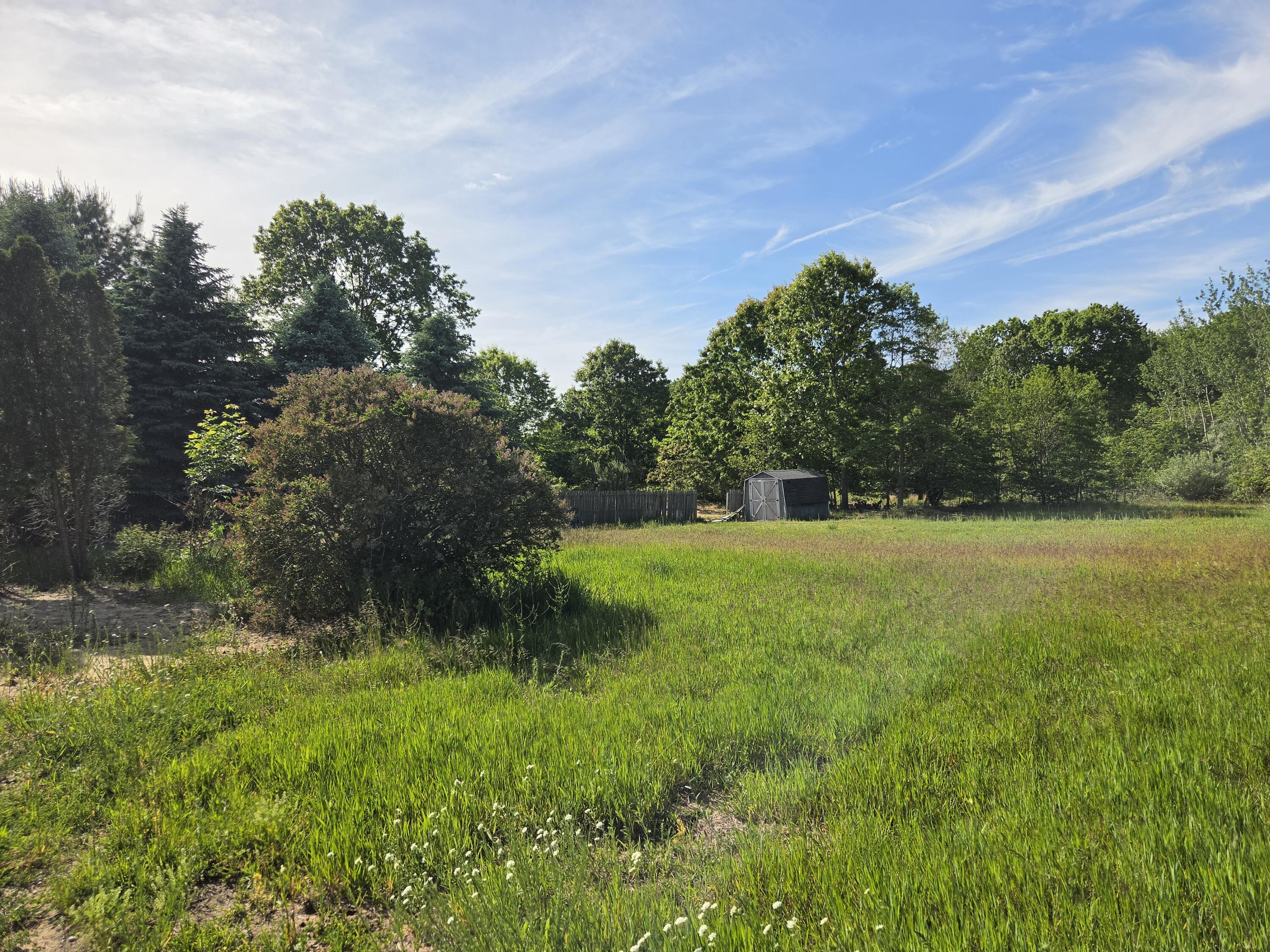 6829 Dale Court Property Photo 5
