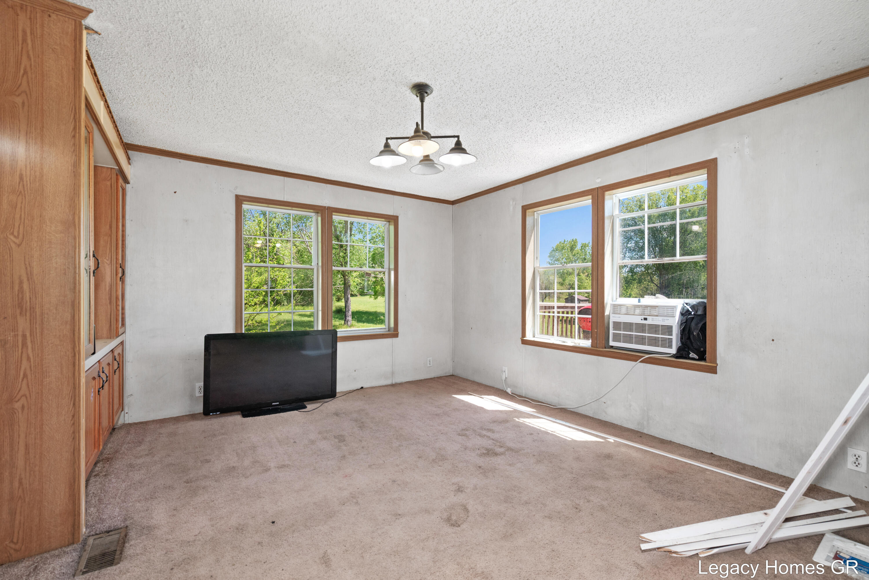 4621 Baker Road Property Photo 5