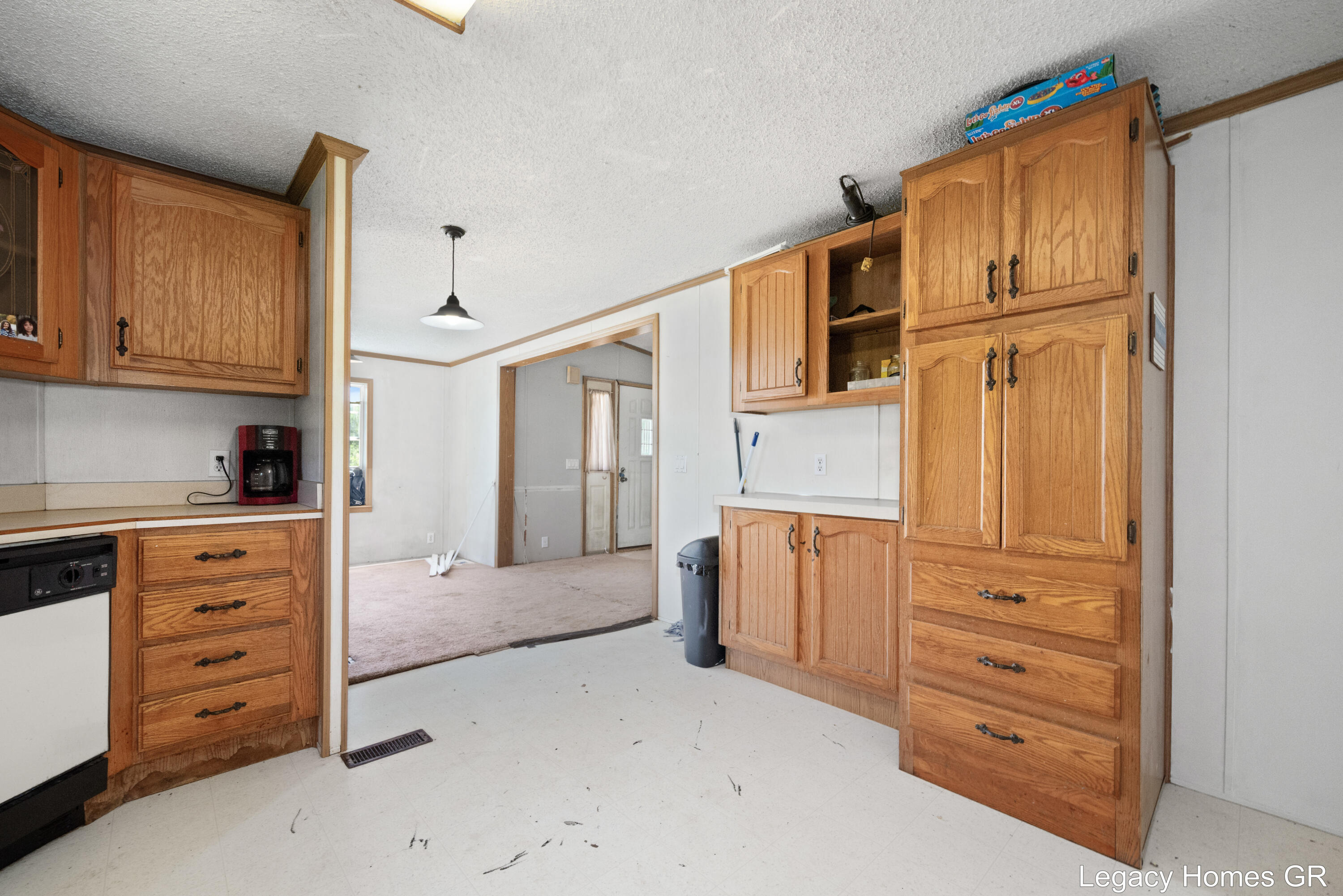4621 Baker Road Property Photo 6