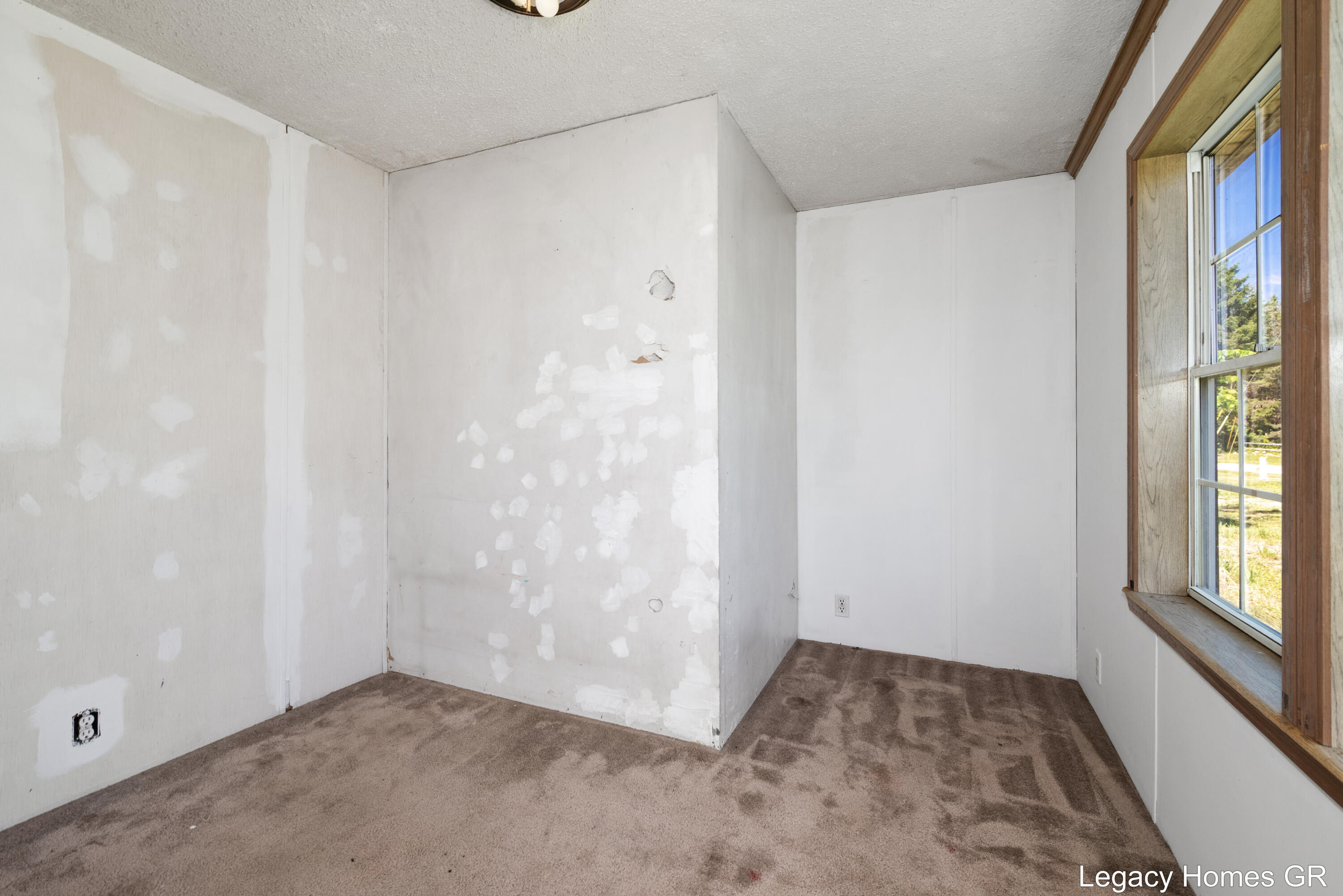 4621 Baker Road Property Photo 15
