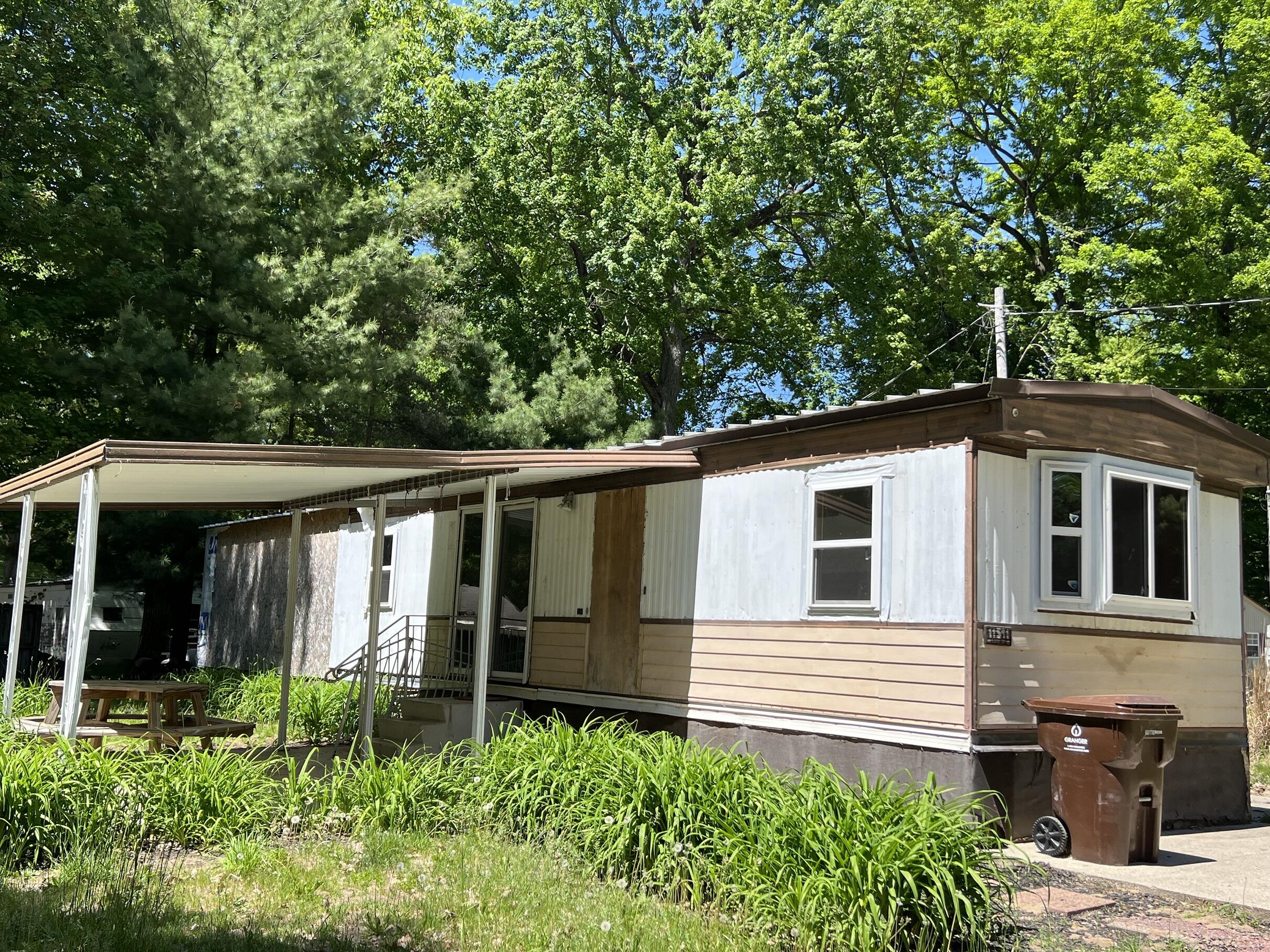 11591 Lark Drive Property Photo 1