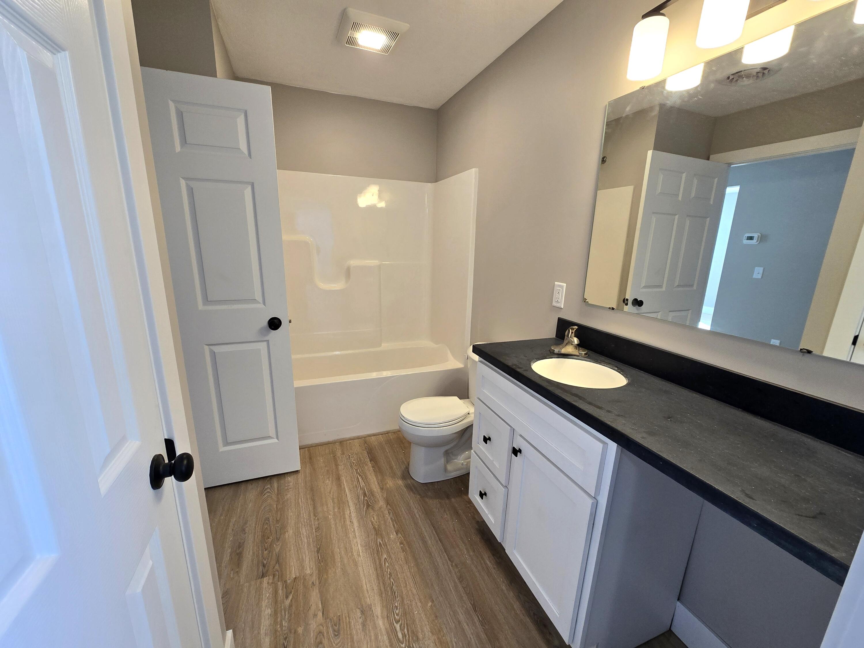517 E State Road Property Photo 9