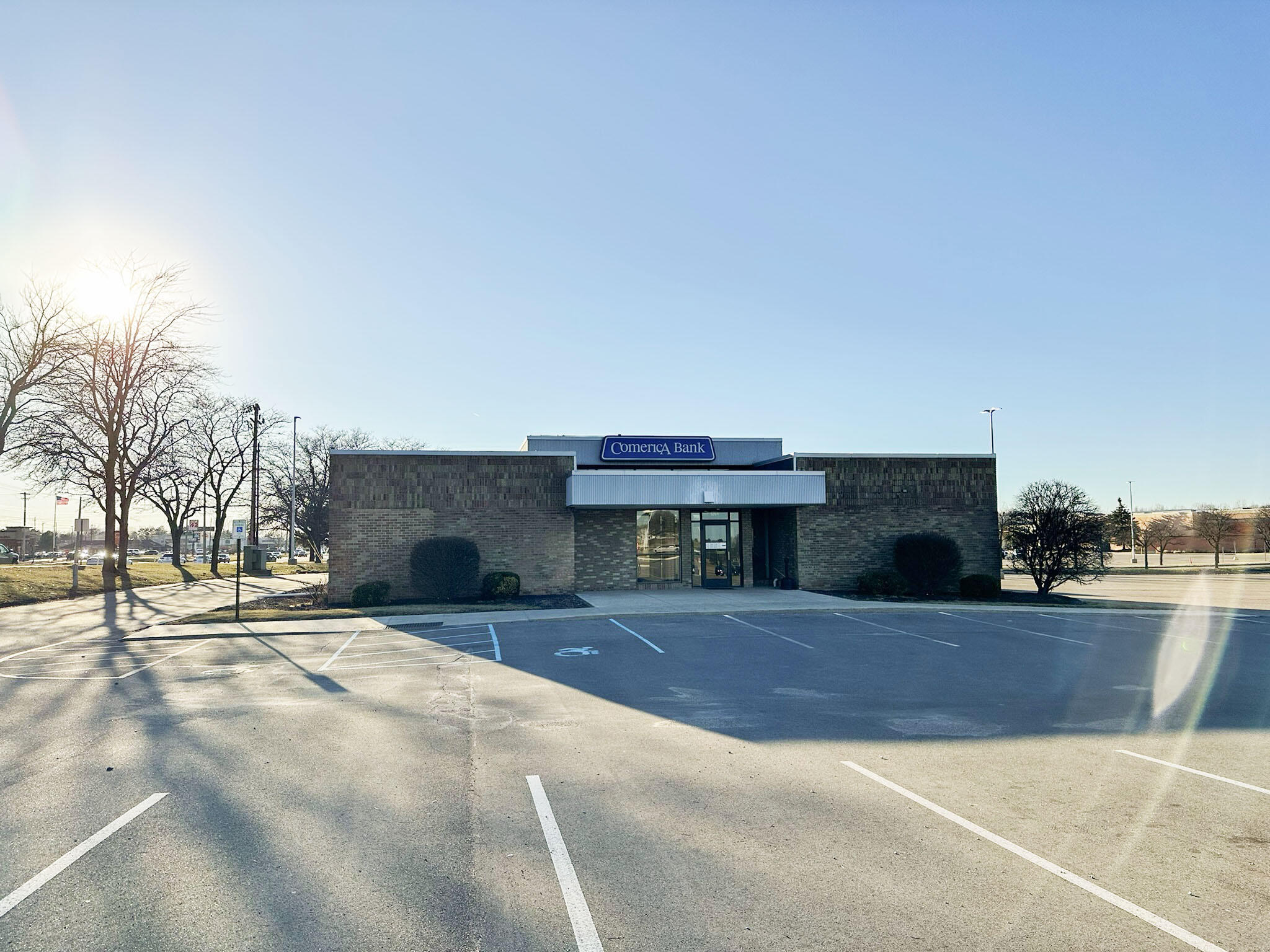 5510 W Saginaw Highway Property Photo 3