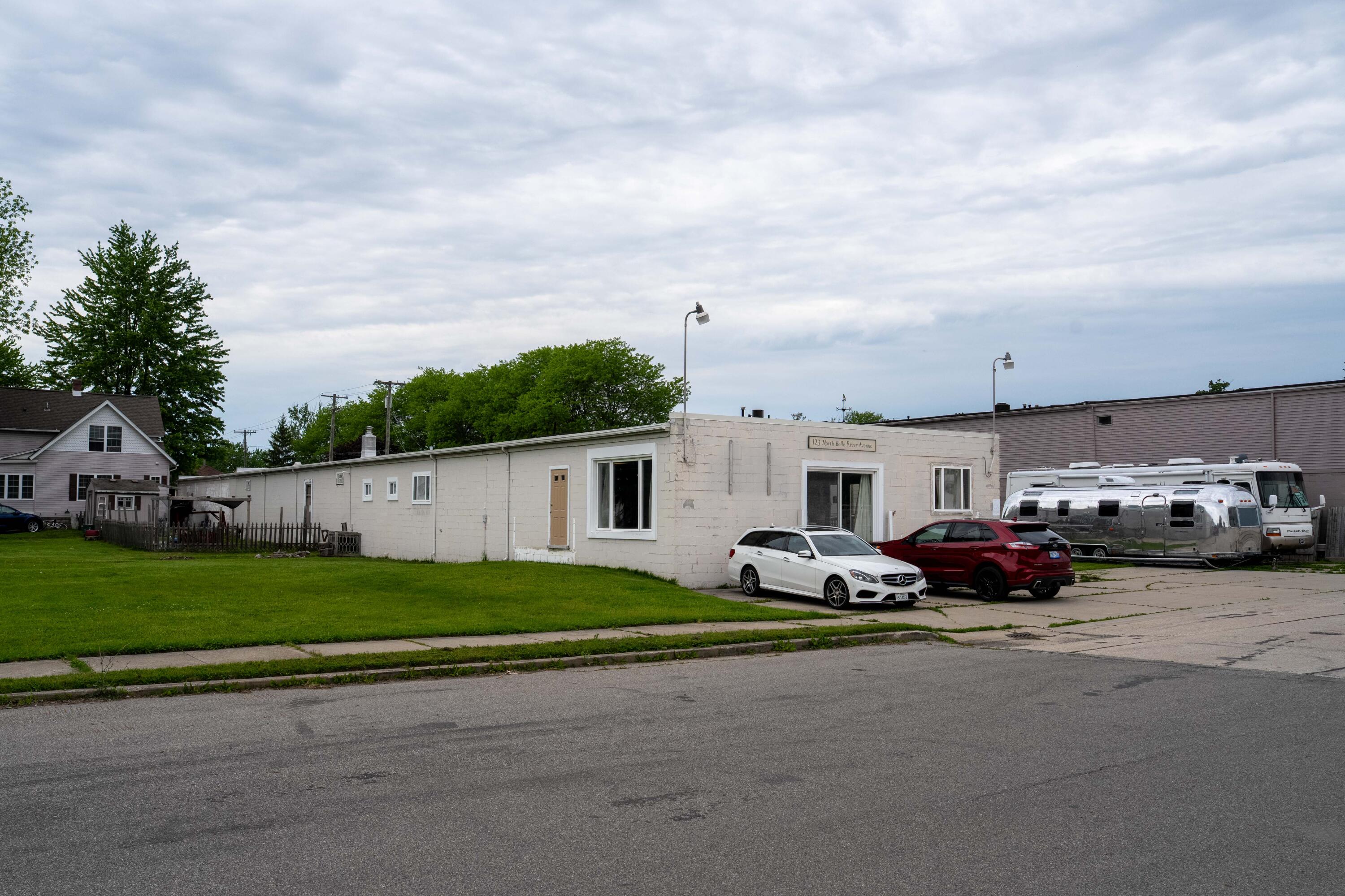 123 N Belle River Avenue Property Photo 2