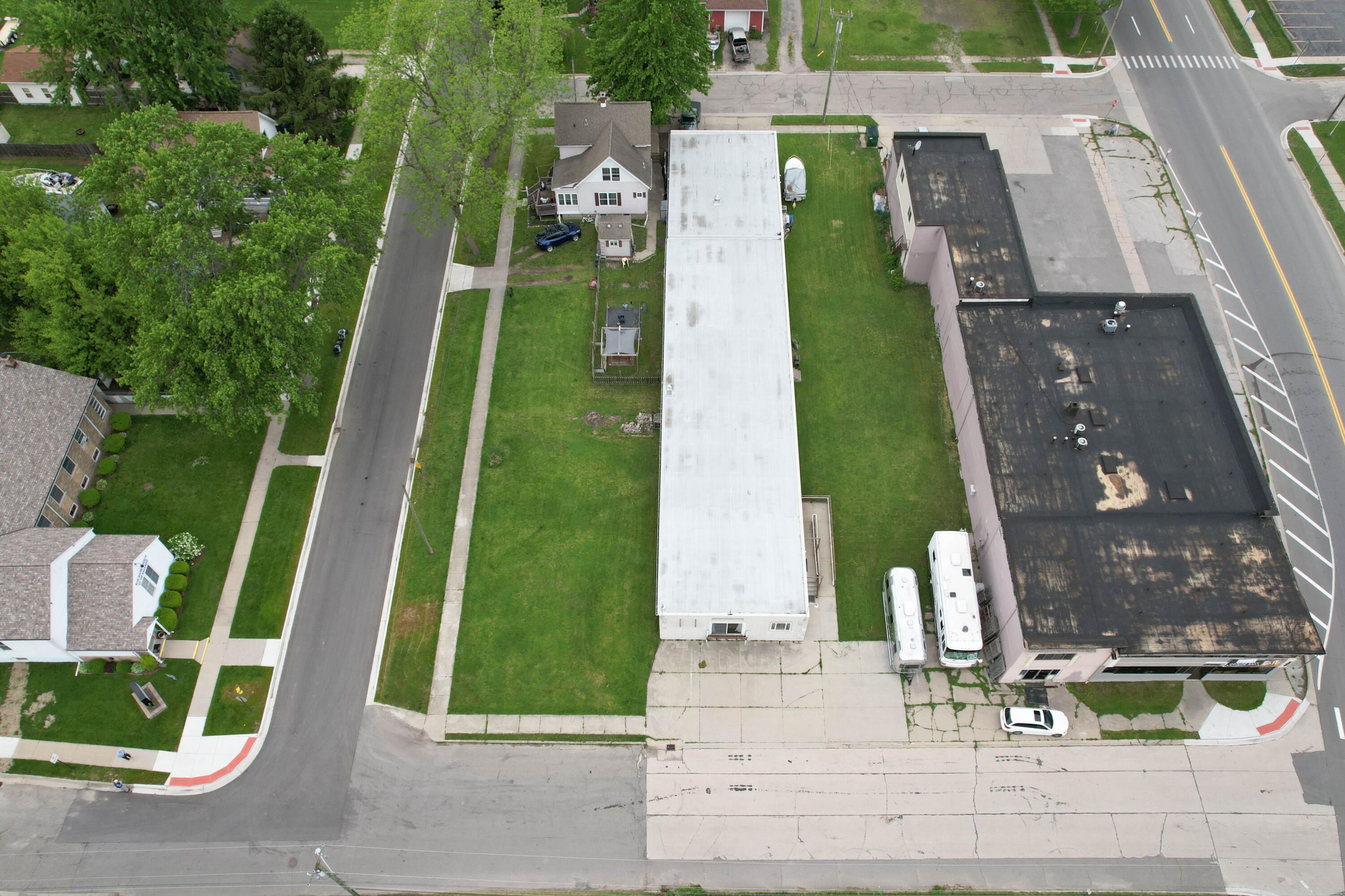 123 N Belle River Avenue Property Photo 9