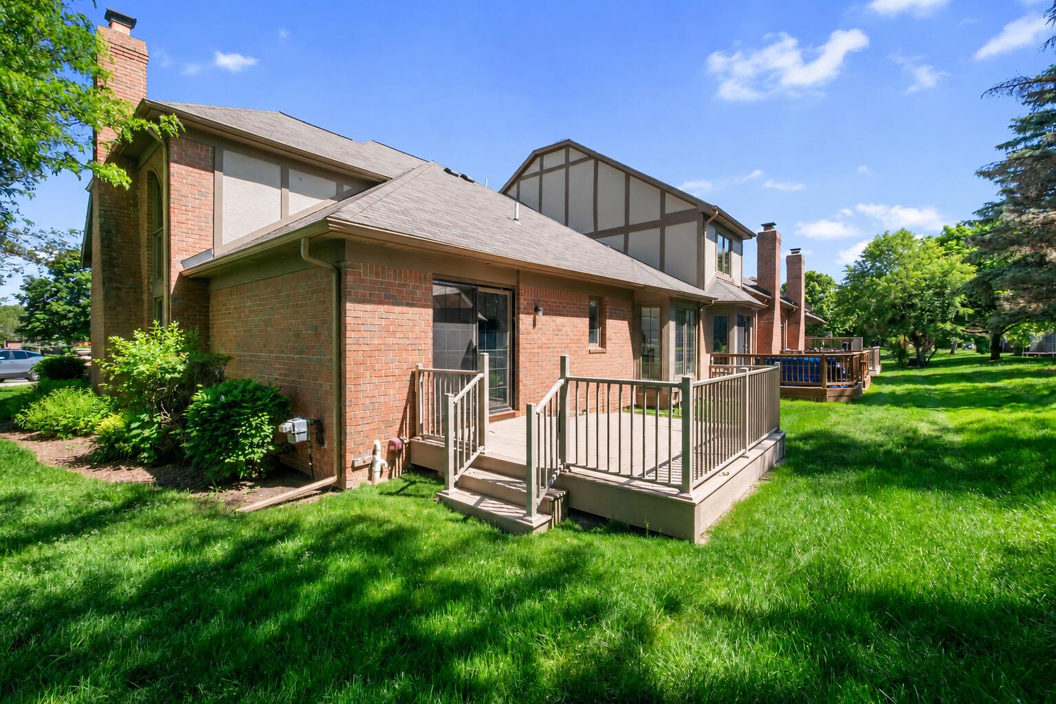 54661 Bellingham Drive Property Photo 3