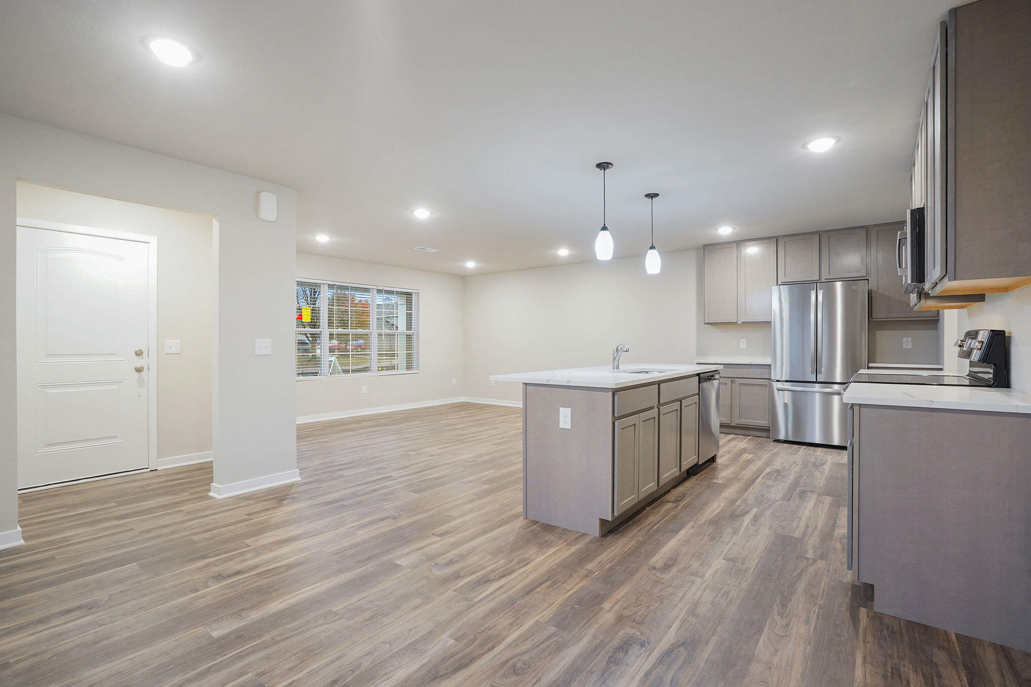 832 Winchester Street Property Photo 8