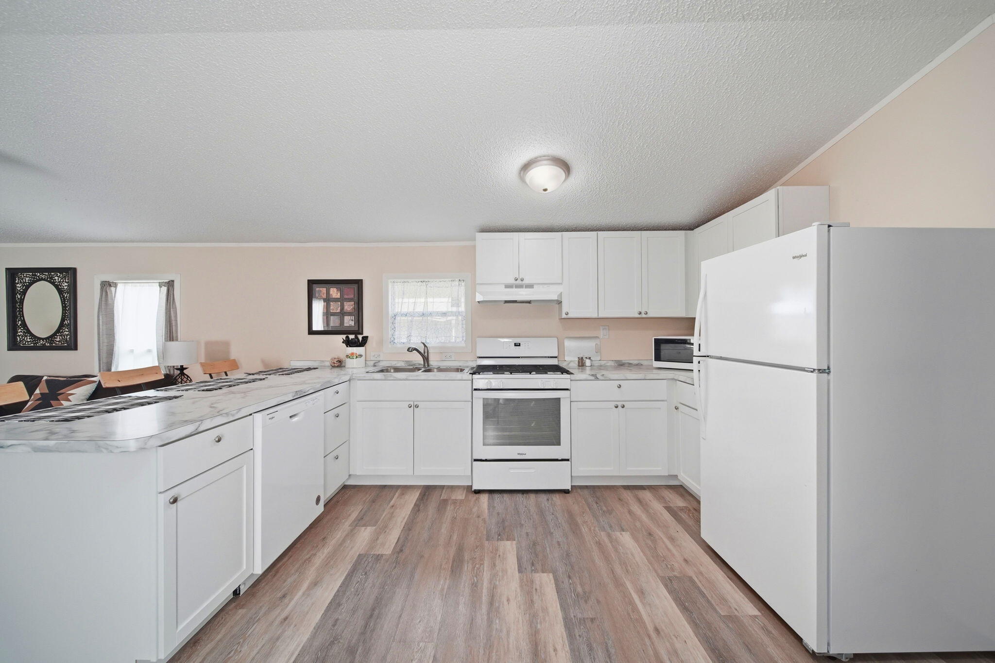 80 Sterling Property Photo 5