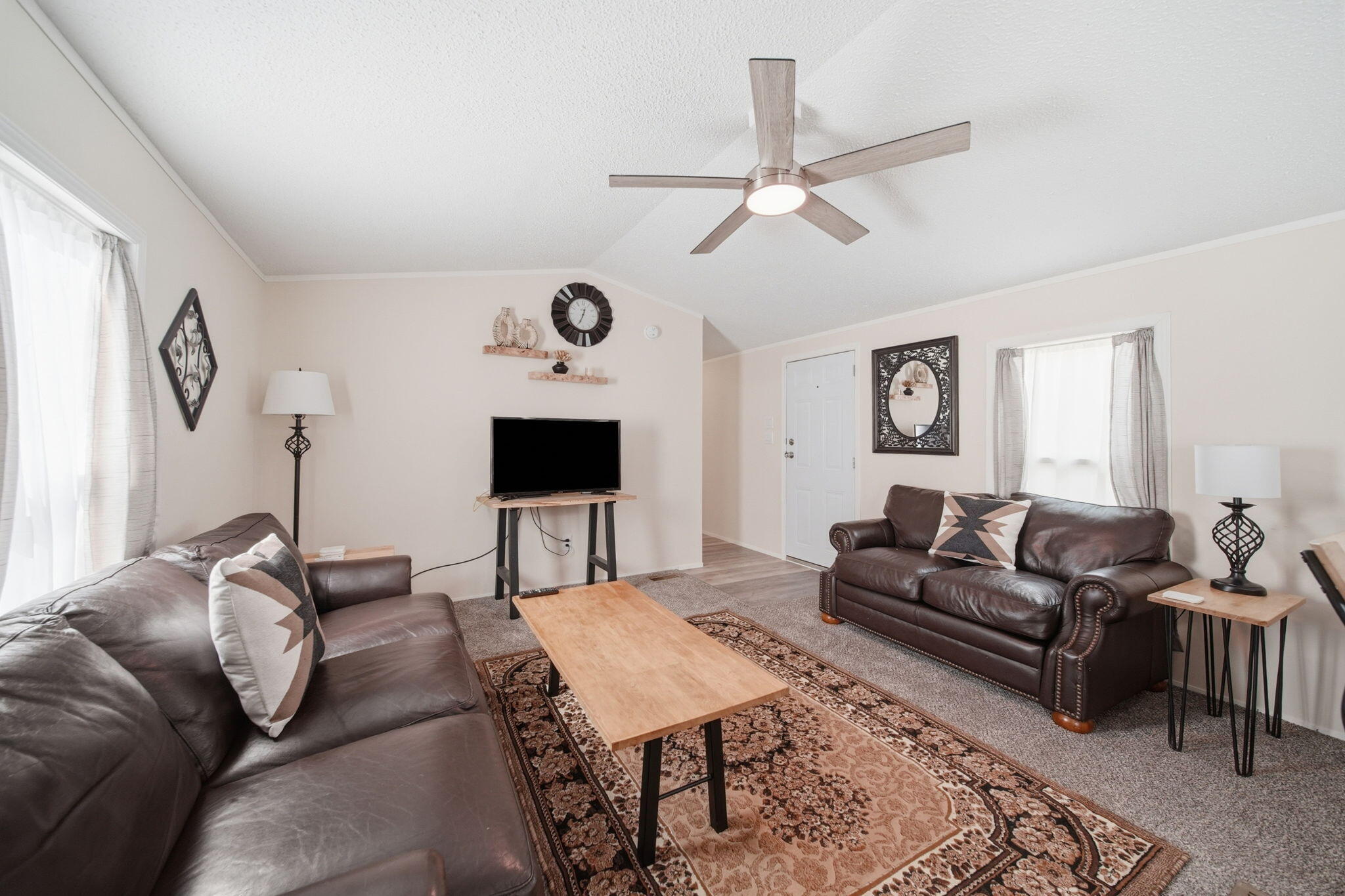 80 Sterling Property Photo 8