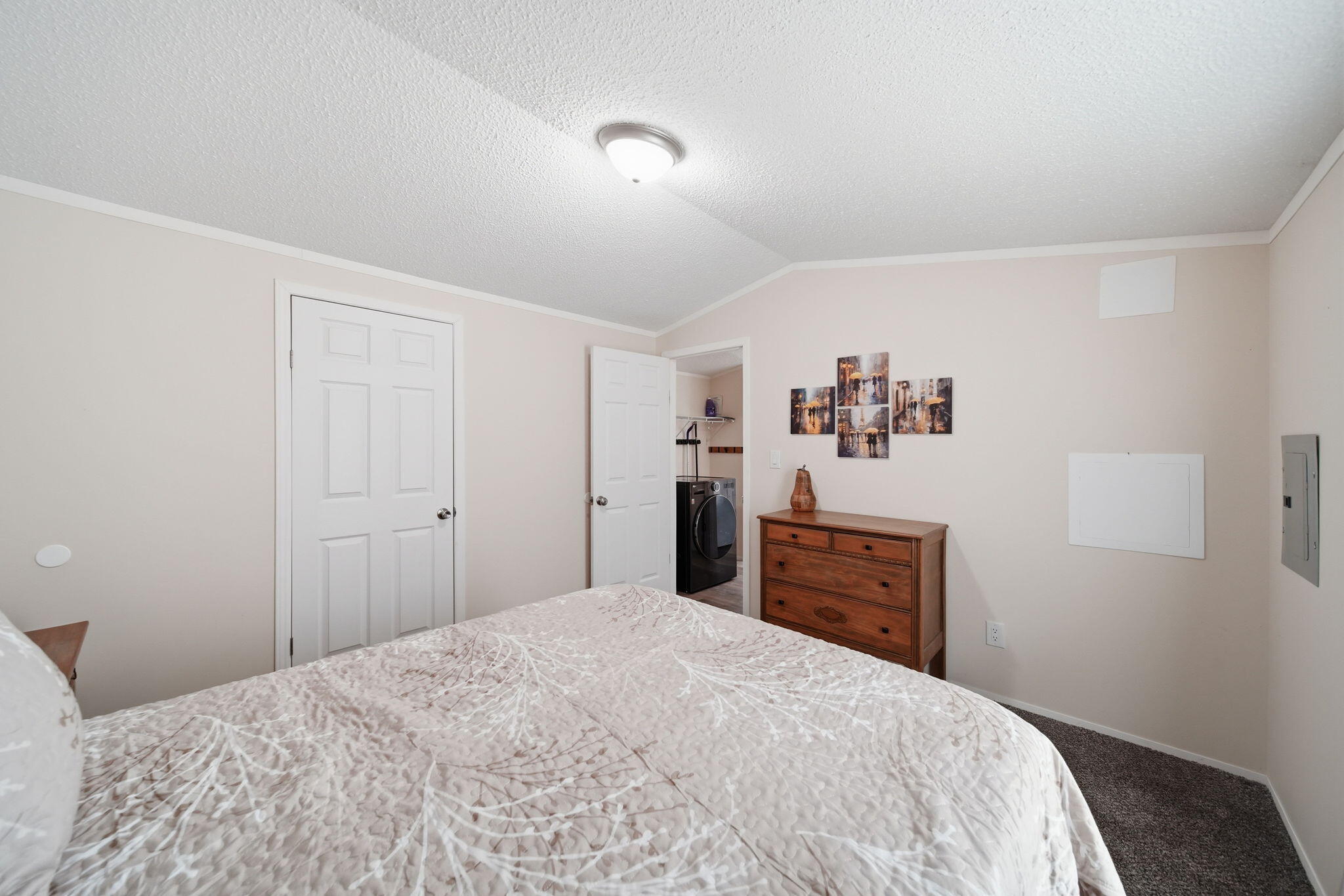 80 Sterling Property Photo 13